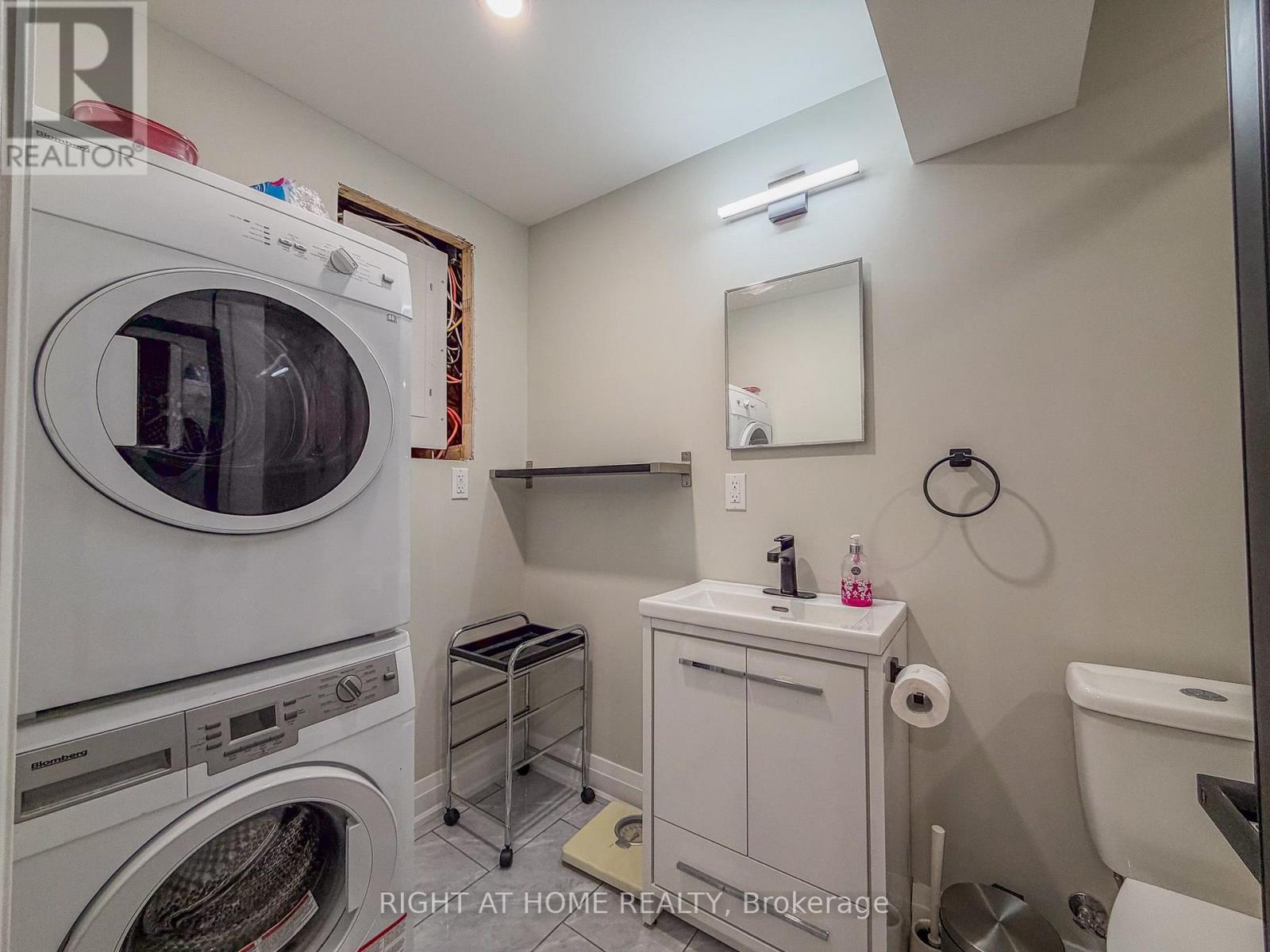 221 Tupper Boulevard Property Photo 20