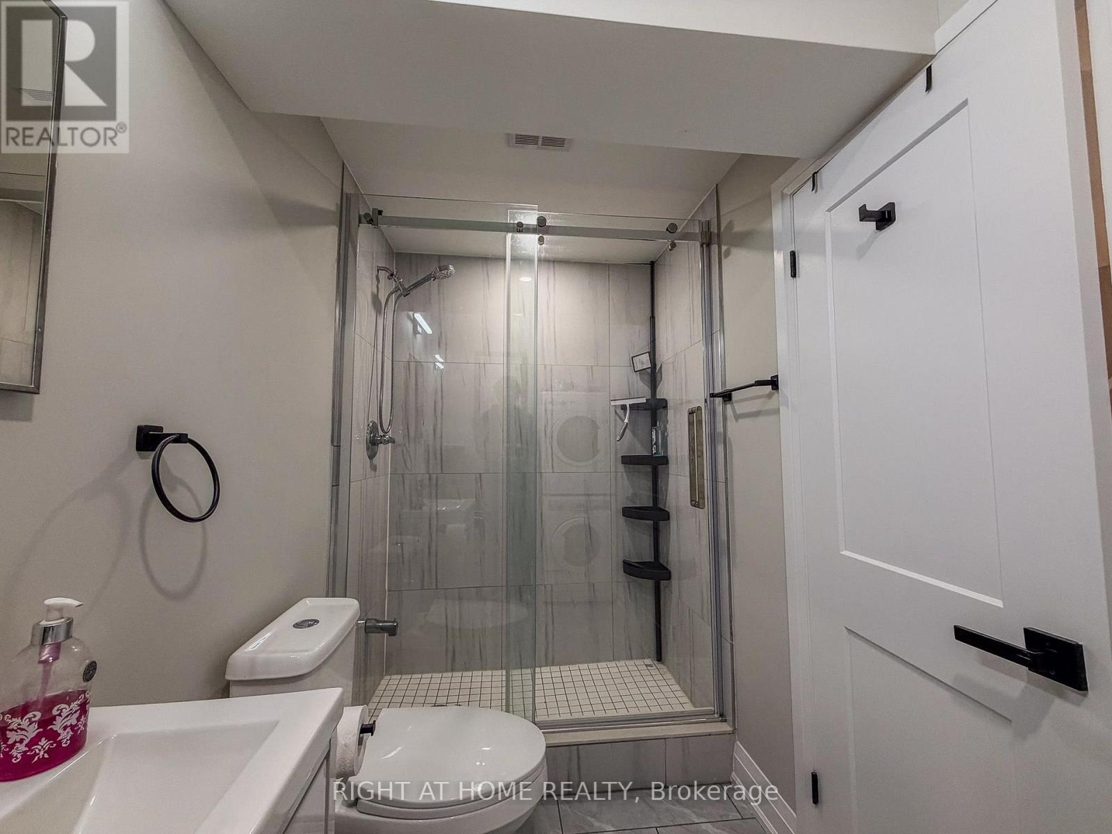 221 Tupper Boulevard Property Photo 21