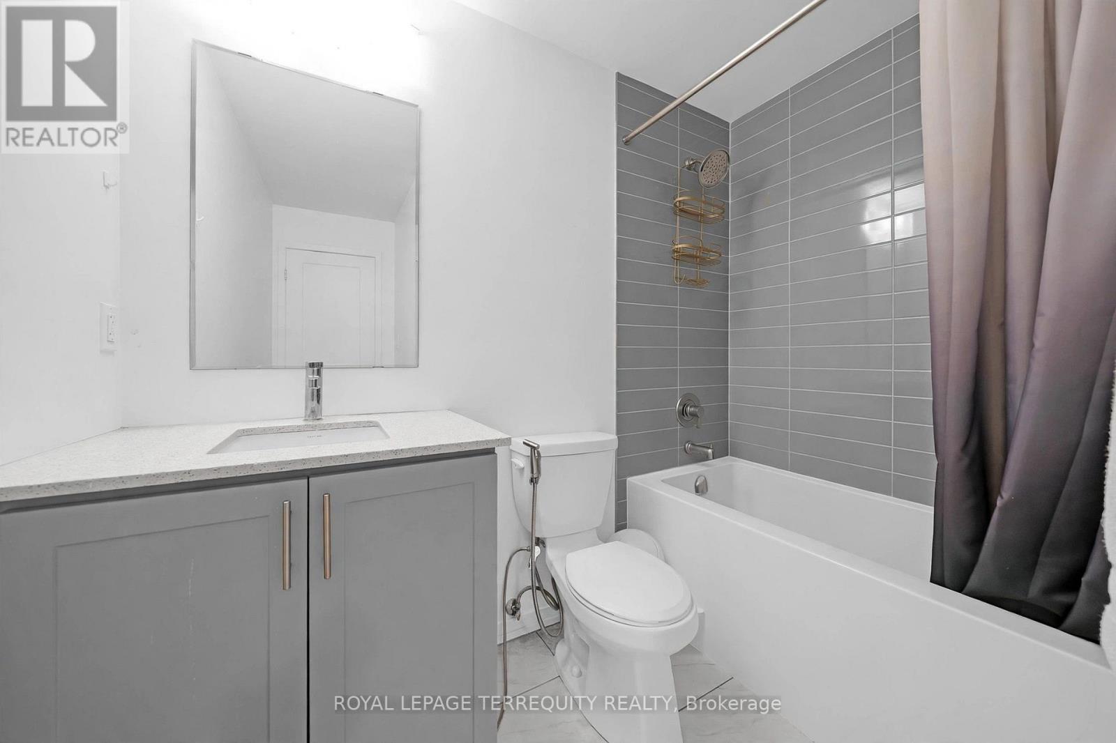 23 - 22 Lytham Green Circle Property Photo 15