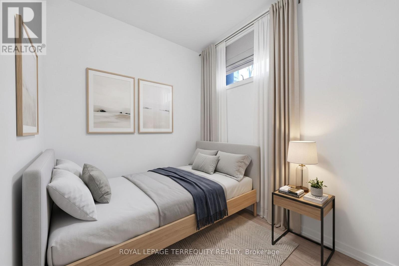 23 - 22 Lytham Green Circle Property Photo 17