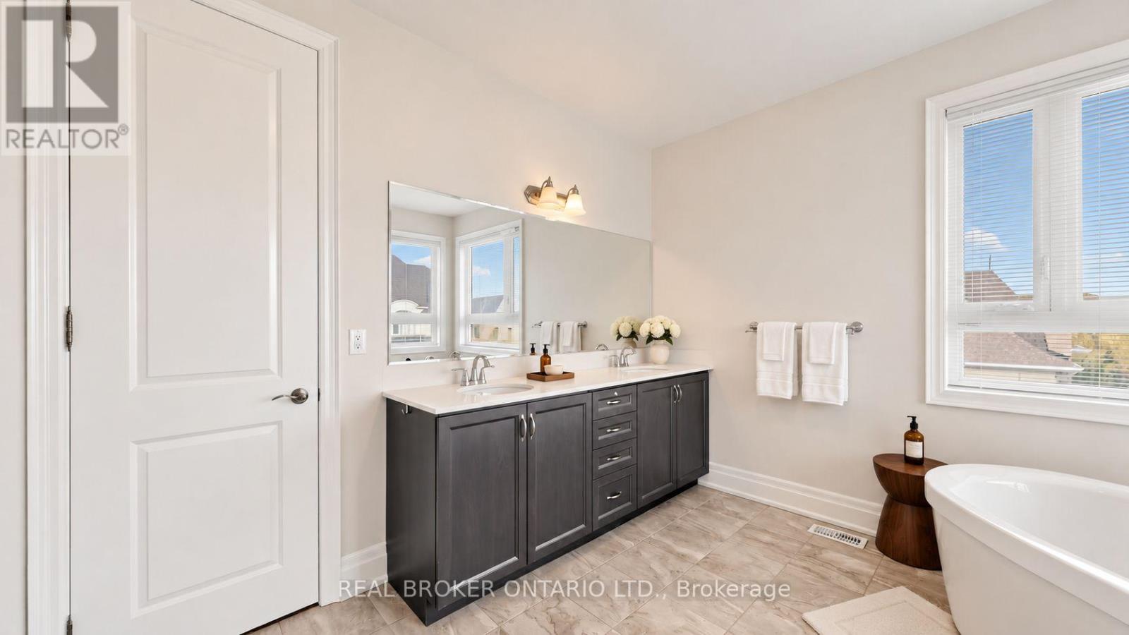 106 Via Romano Boulevard Property Photo 18