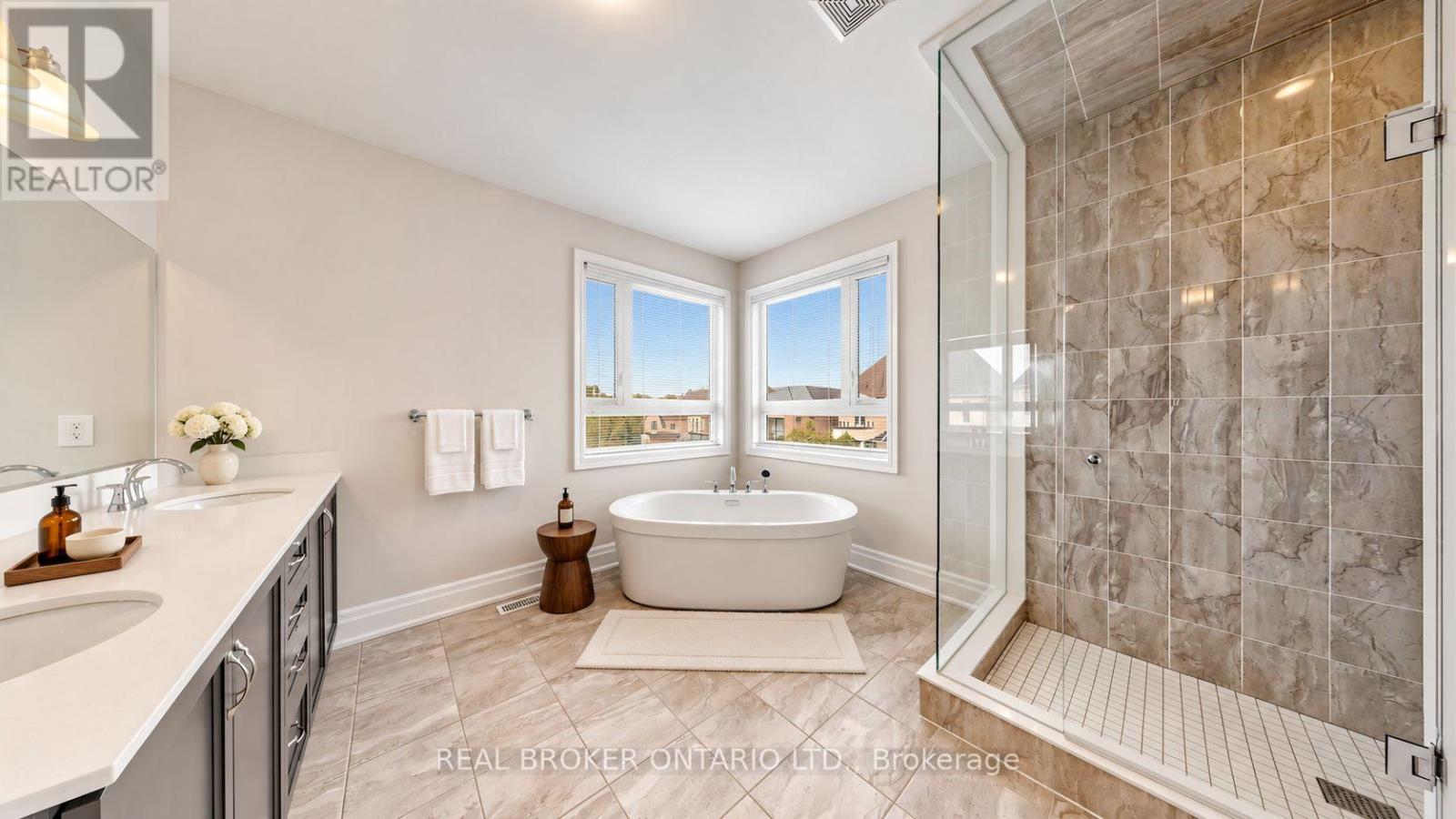 106 Via Romano Boulevard Property Photo 19