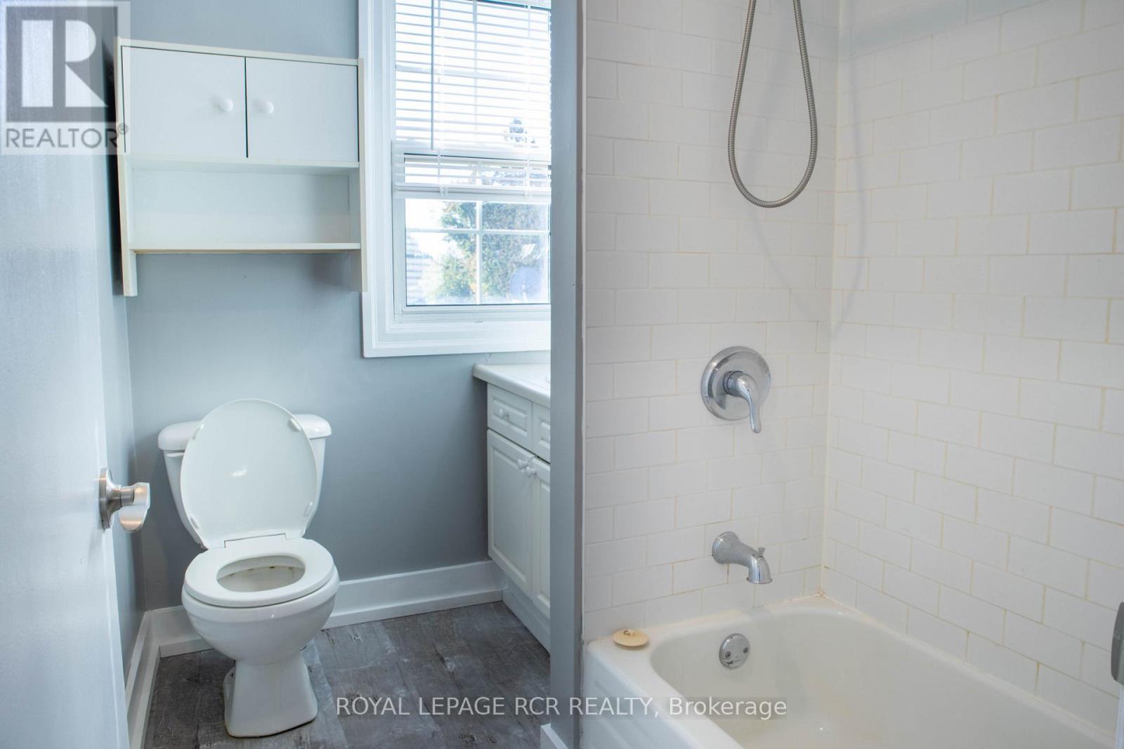 2 - 22 Centre Street Property Photo 3
