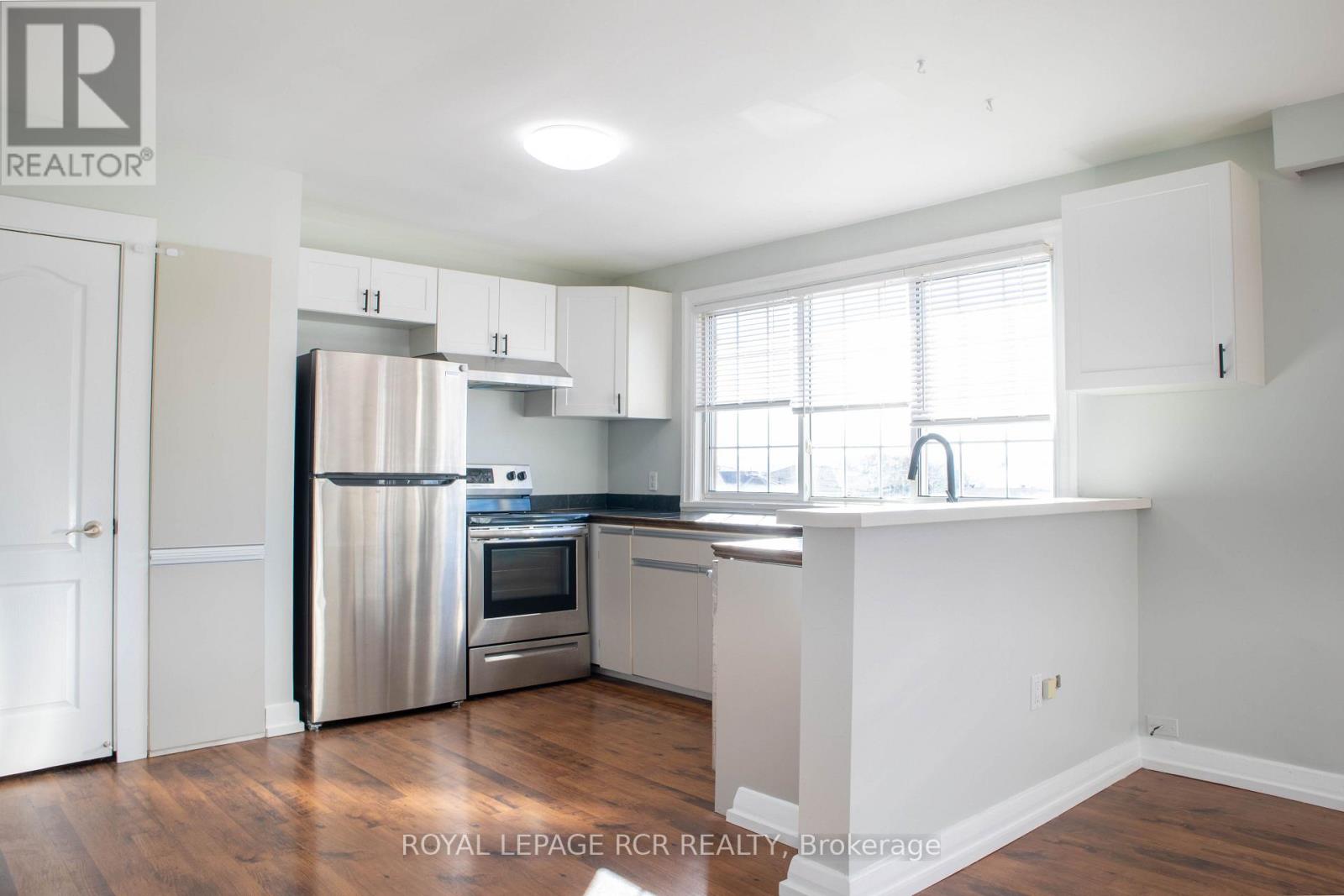2 - 22 Centre Street Property Photo 7