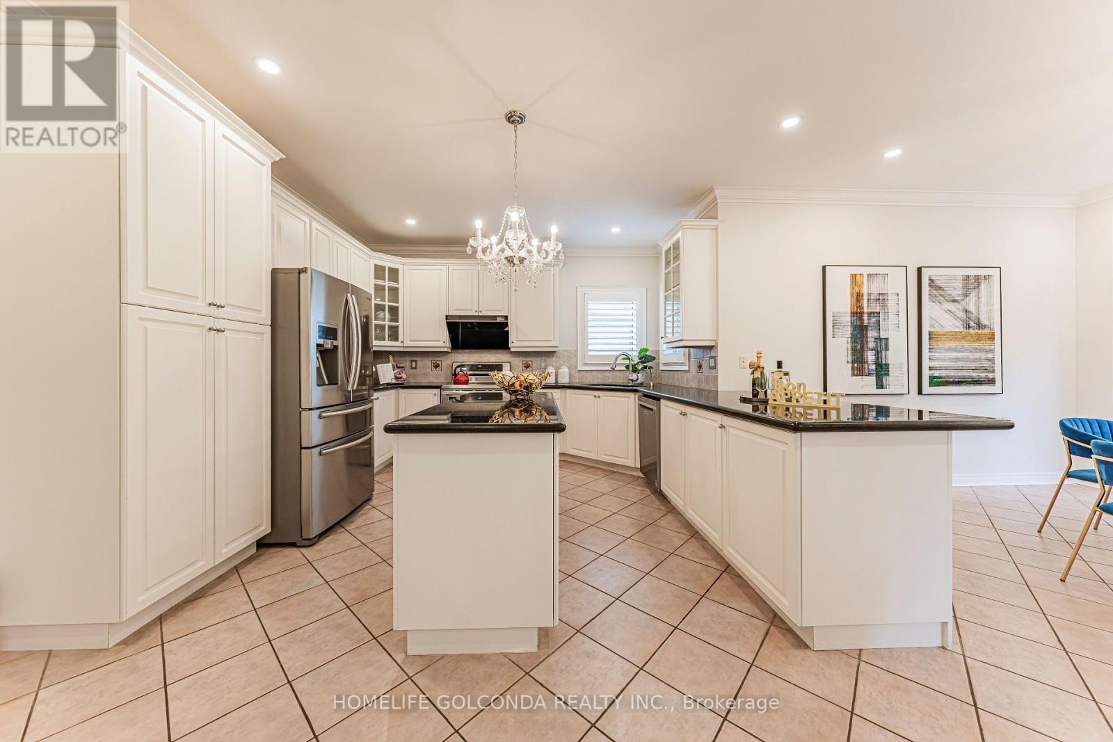 30 Goldring Crescent Property Photo 7