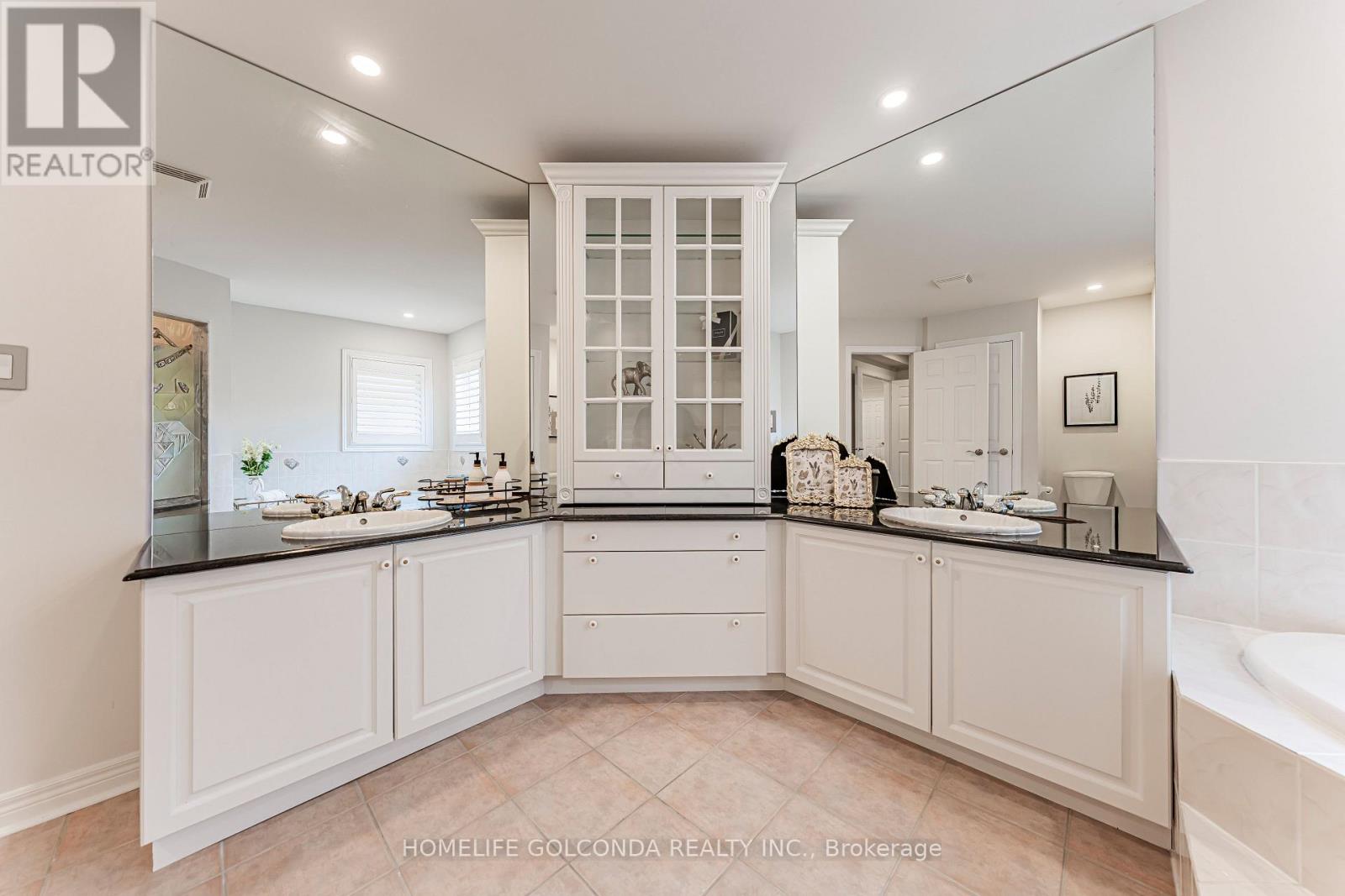 30 Goldring Crescent Property Photo 24