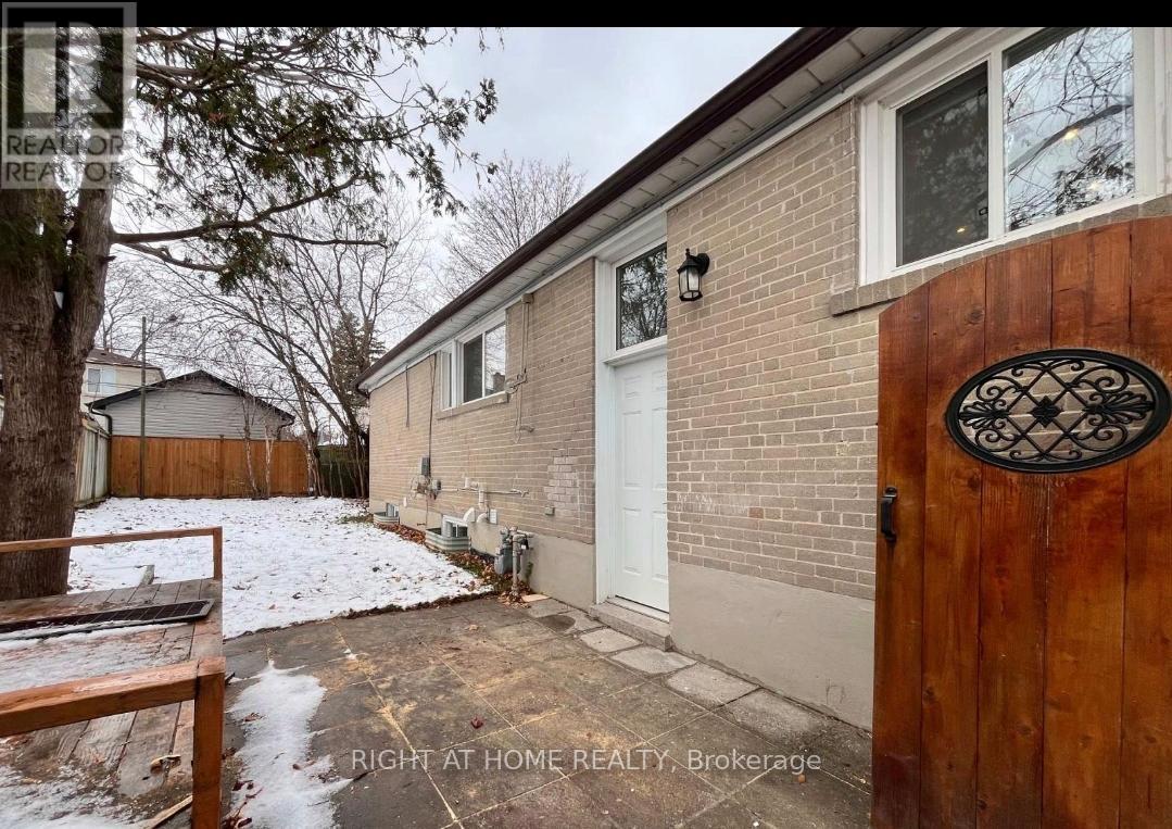 Upper - 195 Taylor Mills Drive N Property Photo 19