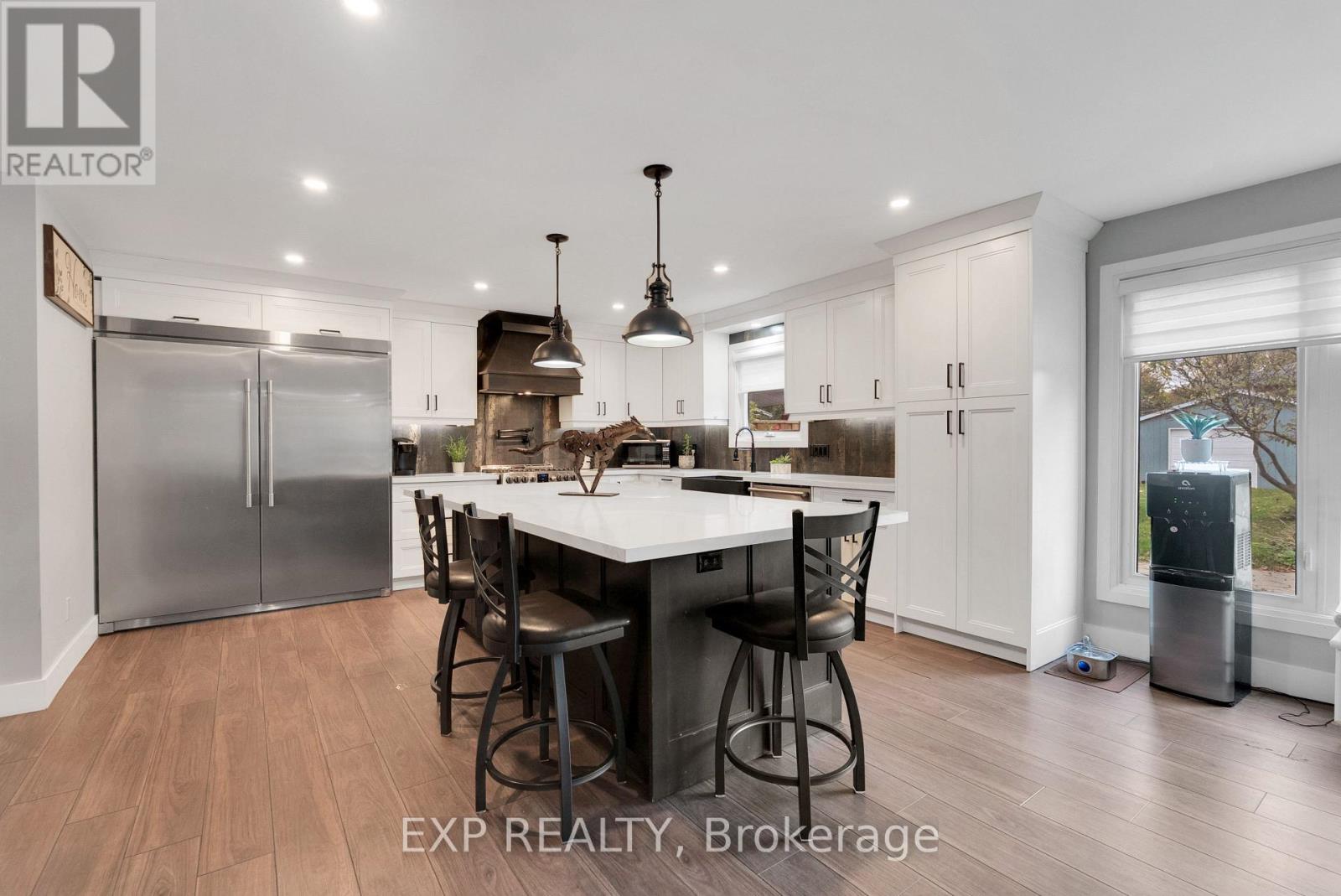 143 Albert Street W Property Photo 8