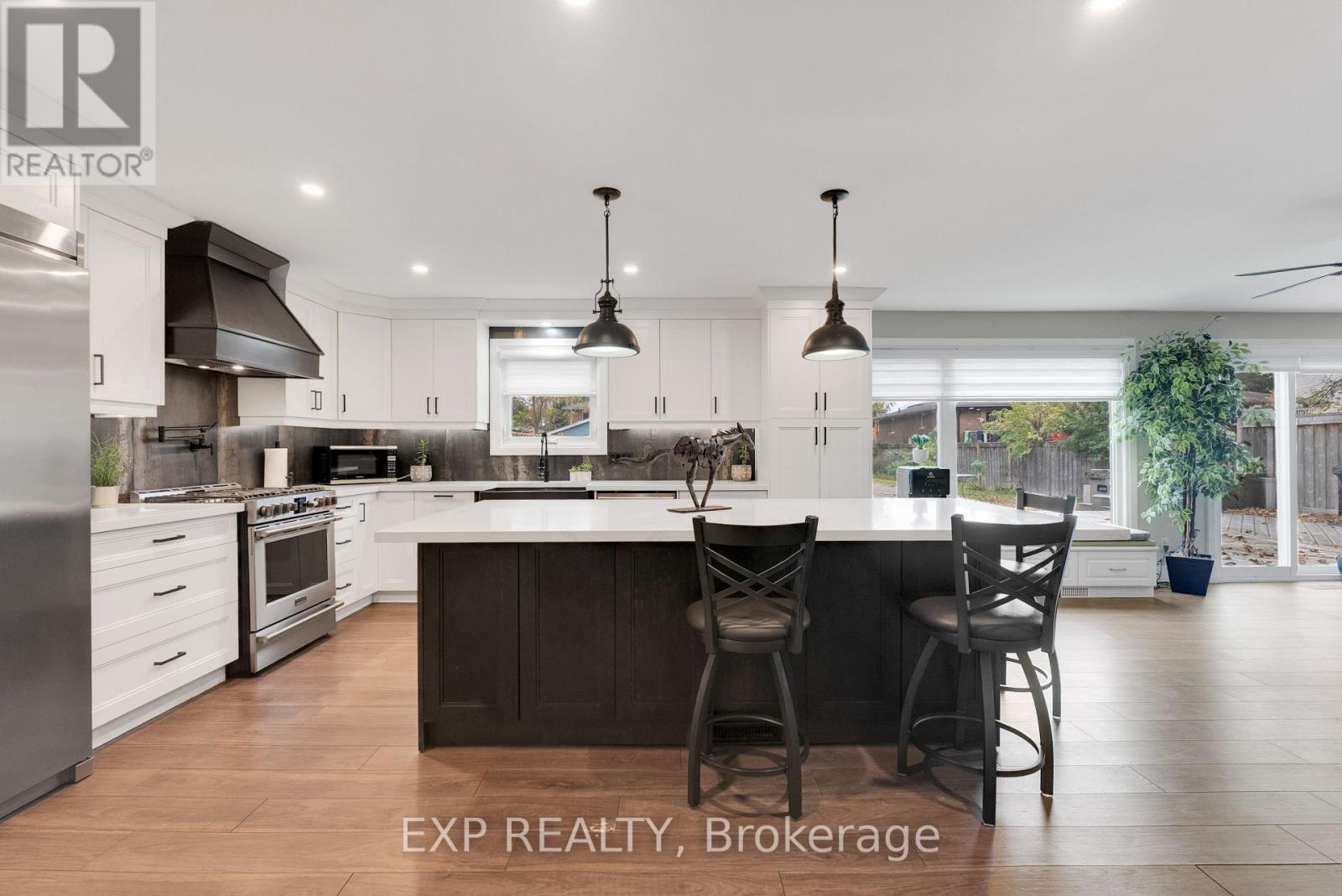 143 Albert Street W Property Photo 9