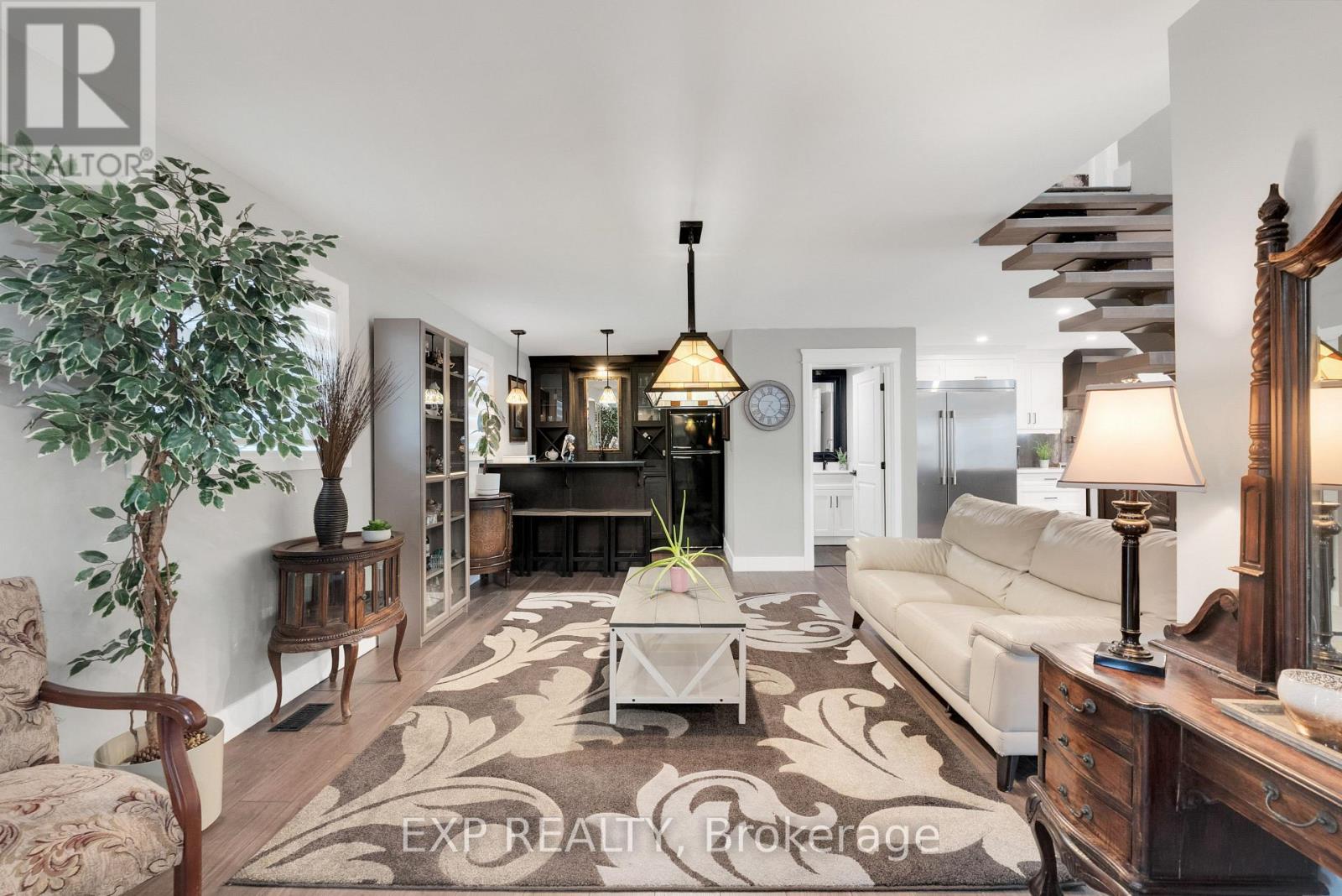 143 Albert Street W Property Photo 13