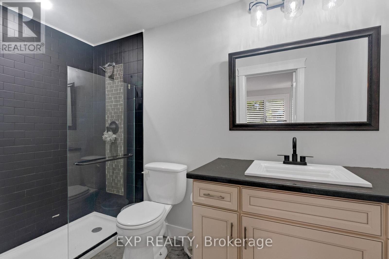 143 Albert Street W Property Photo 18