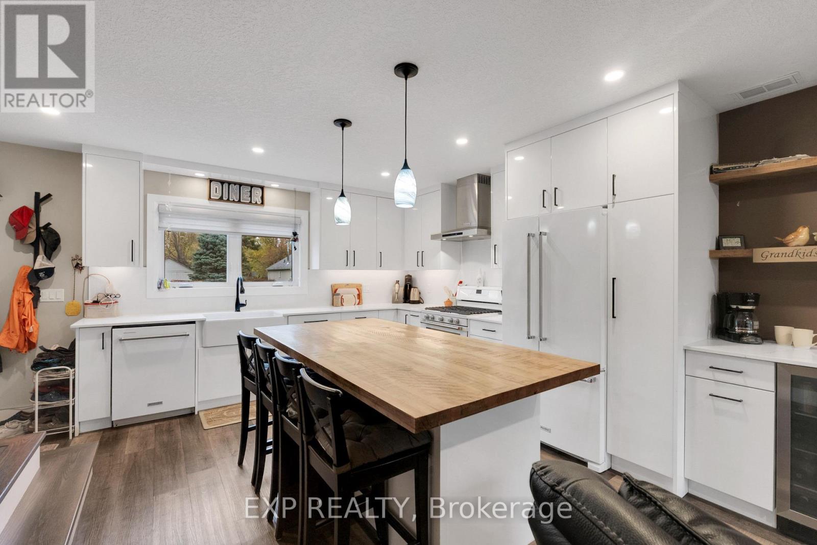 143 Albert Street W Property Photo 28