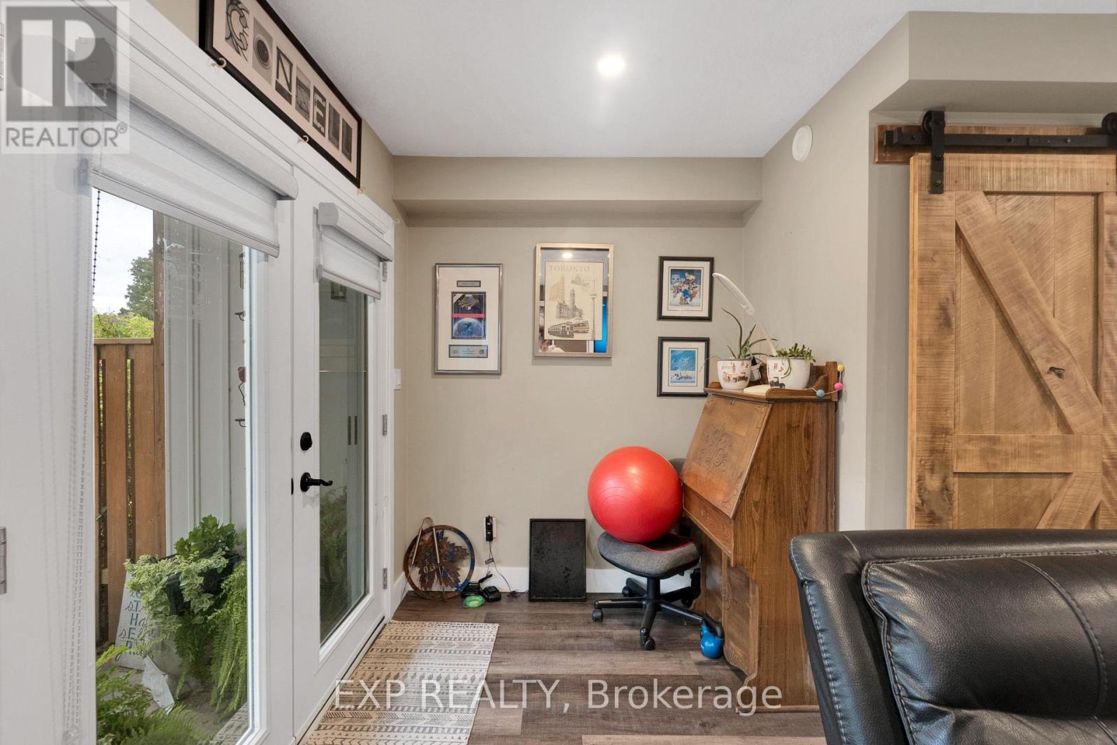 143 Albert Street W Property Photo 31