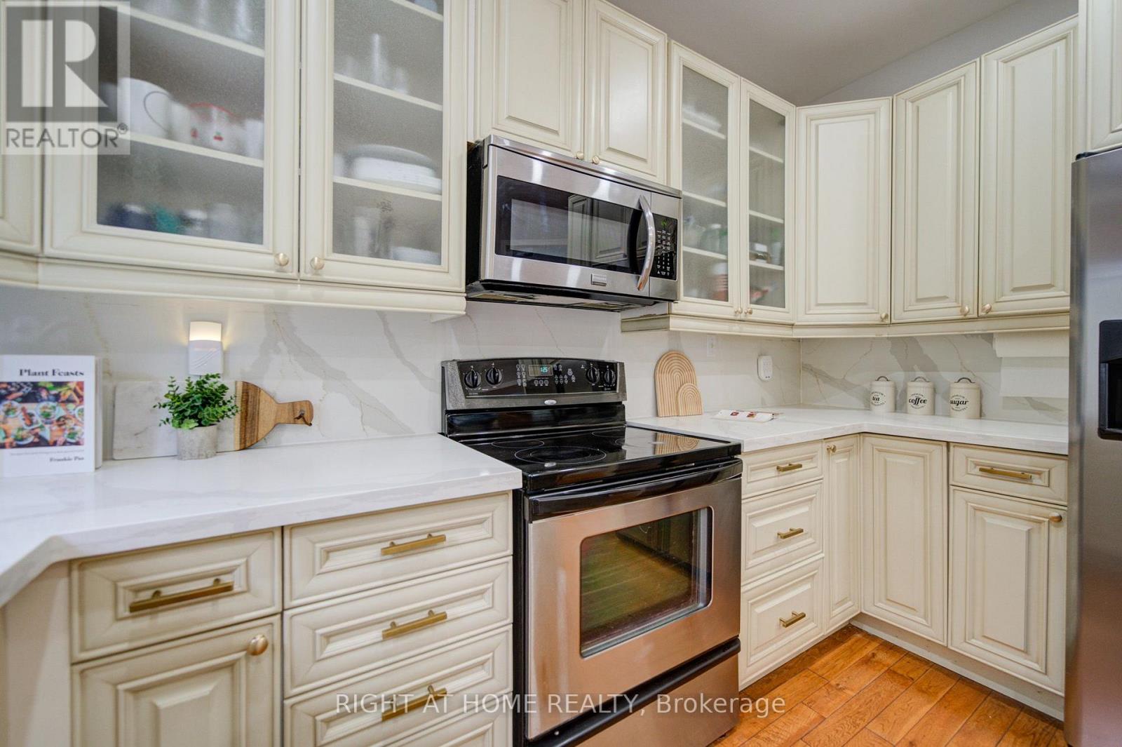 81 Old Colony Road Property Photo 12