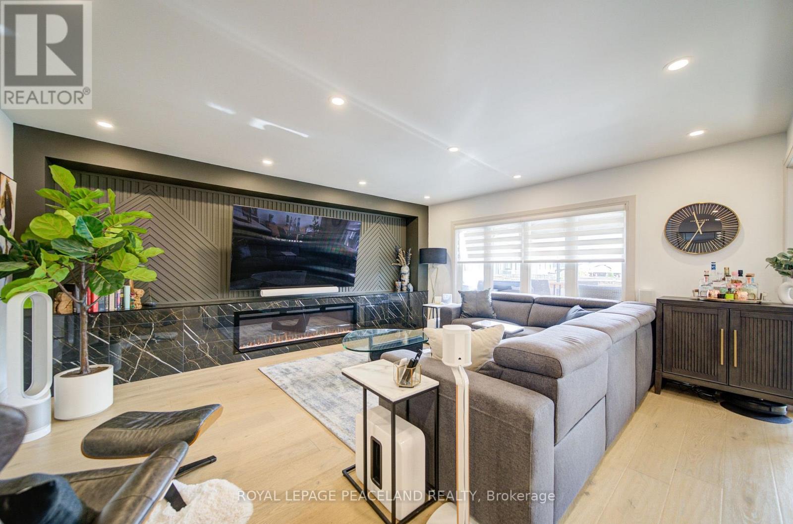 21 Don Hadden Crescent Property Photo 13