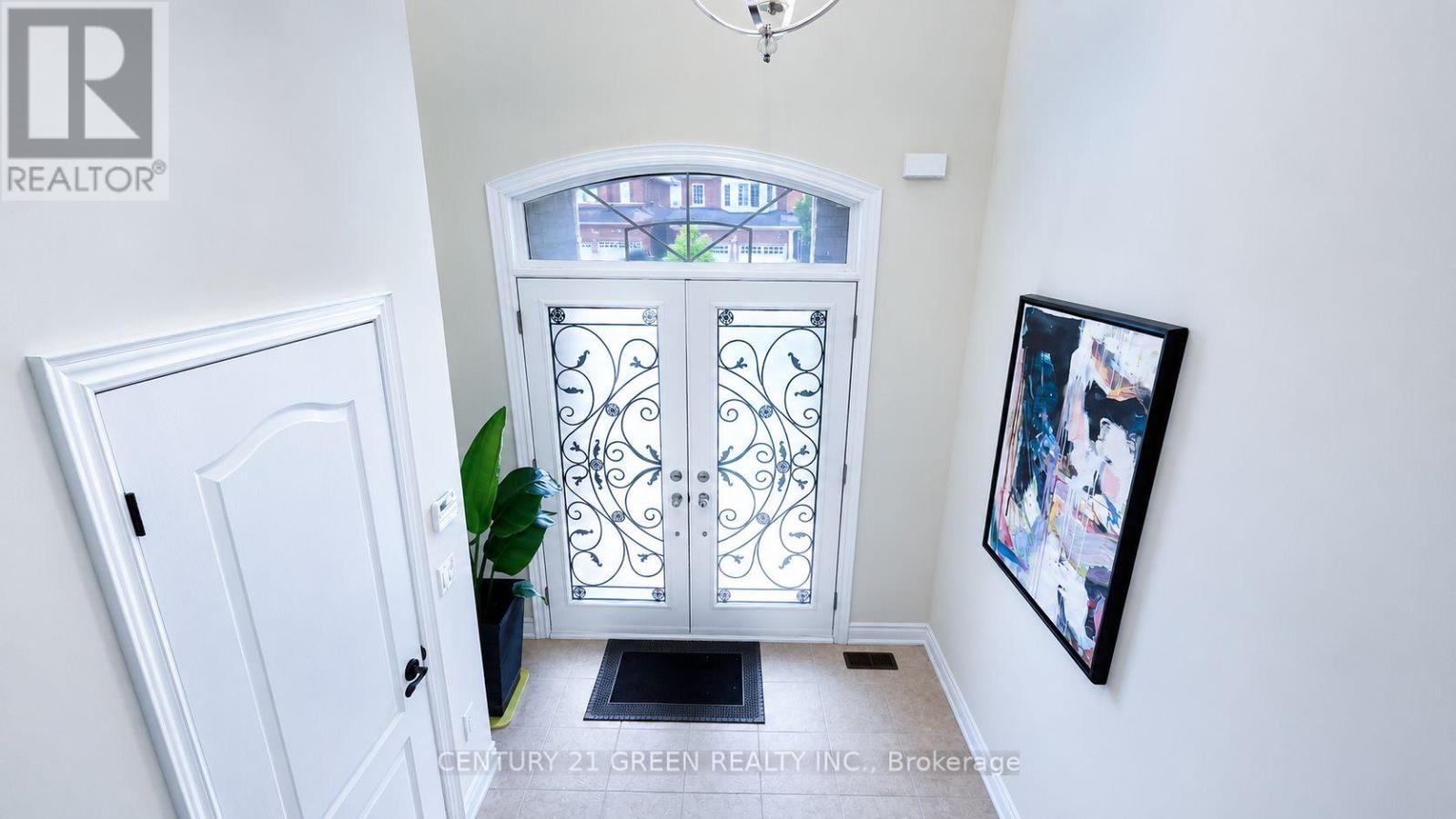 61 Magdalan Crescent Property Photo 3