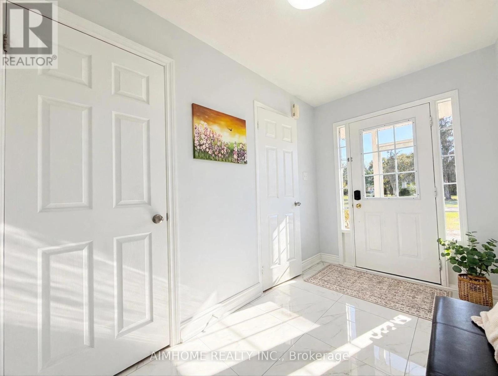 673 Caboto Trail Property Photo 2