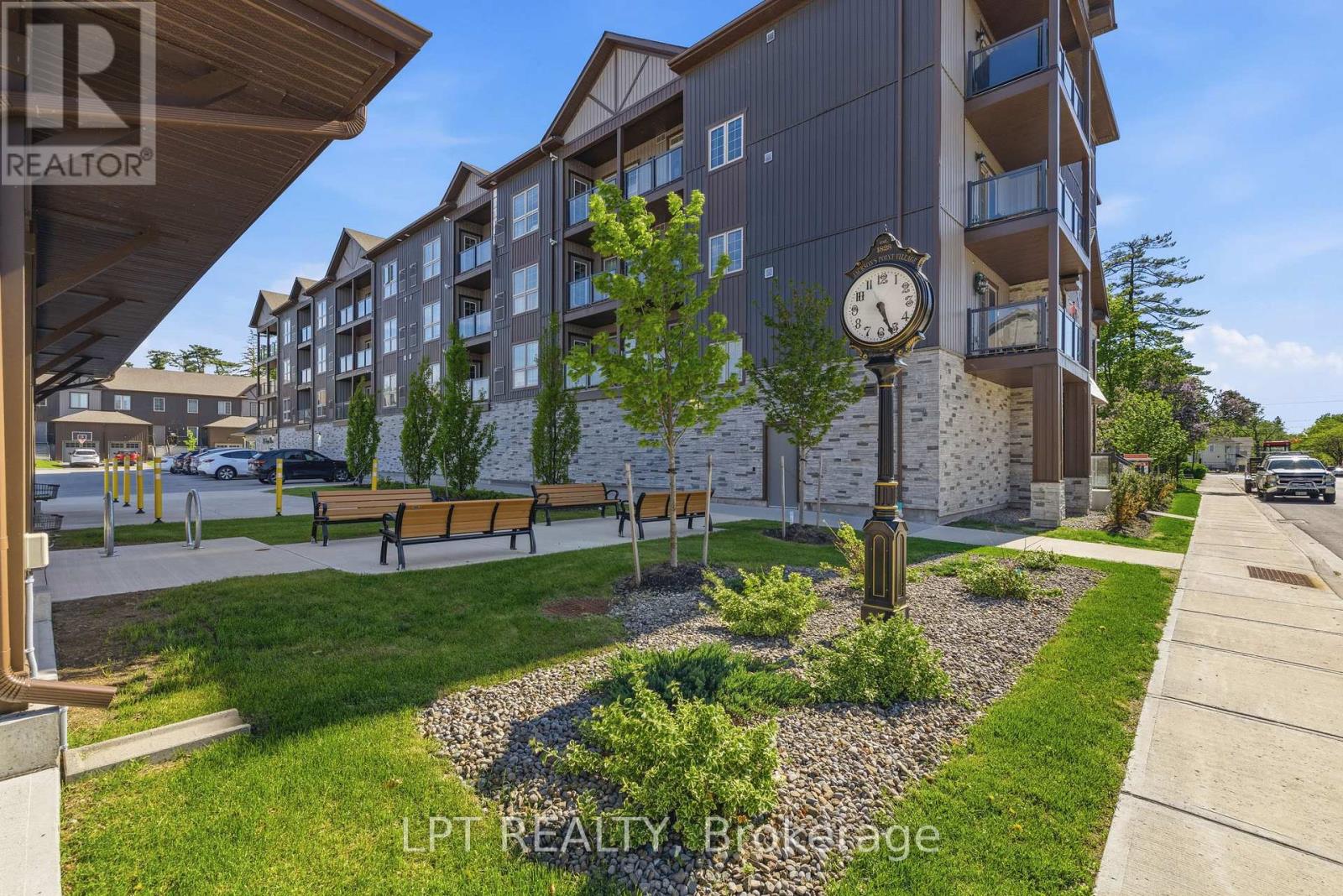 408 - 110 Grew Boulevard Property Photo 4