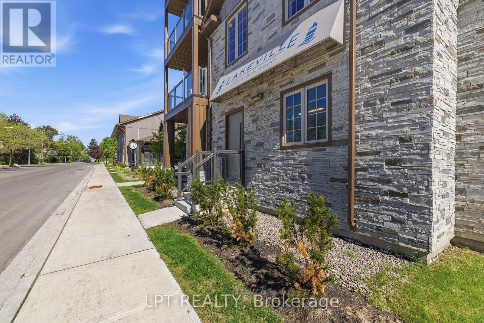 408 - 110 Grew Boulevard Property Photo 5