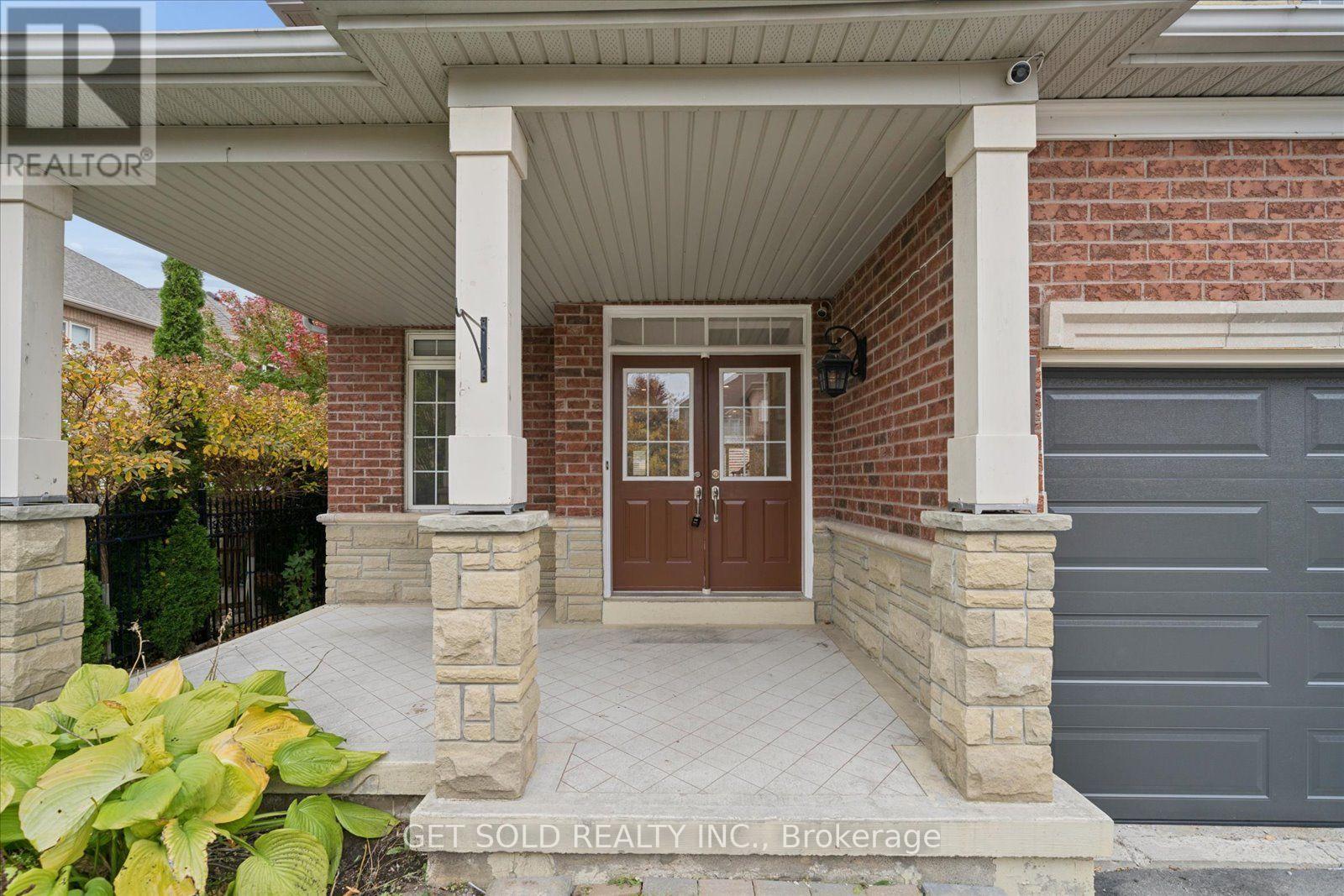 5 Ravine Edge Drive Property Photo 5