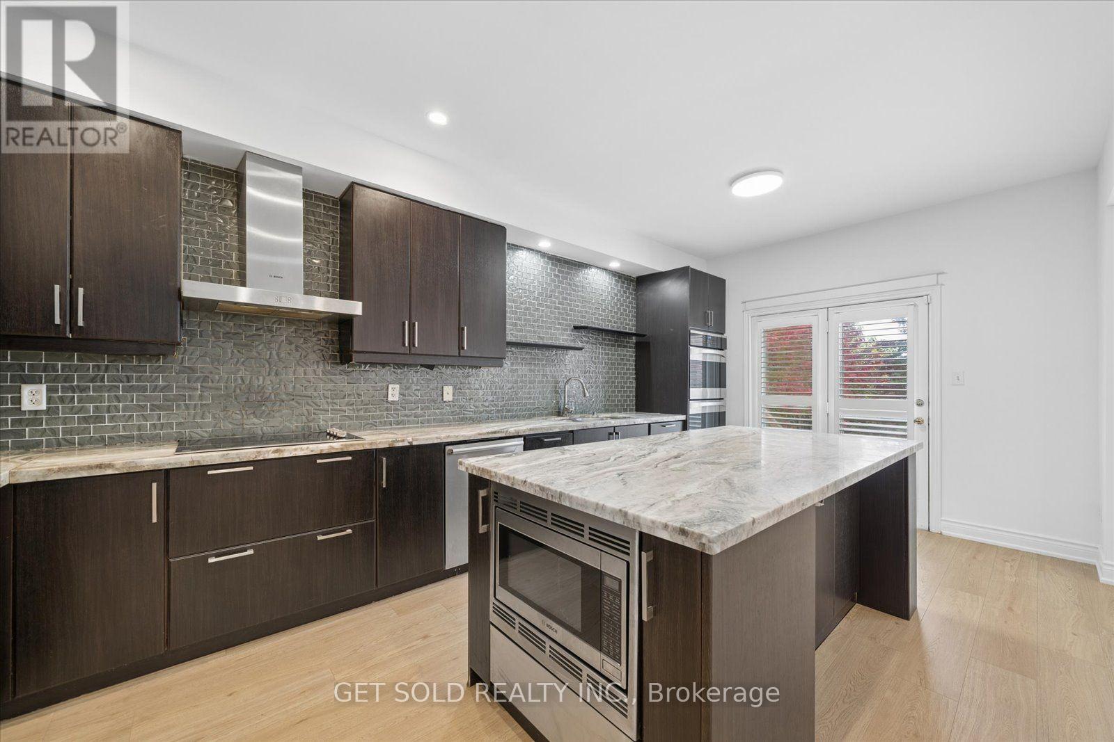 5 Ravine Edge Drive Property Photo 10