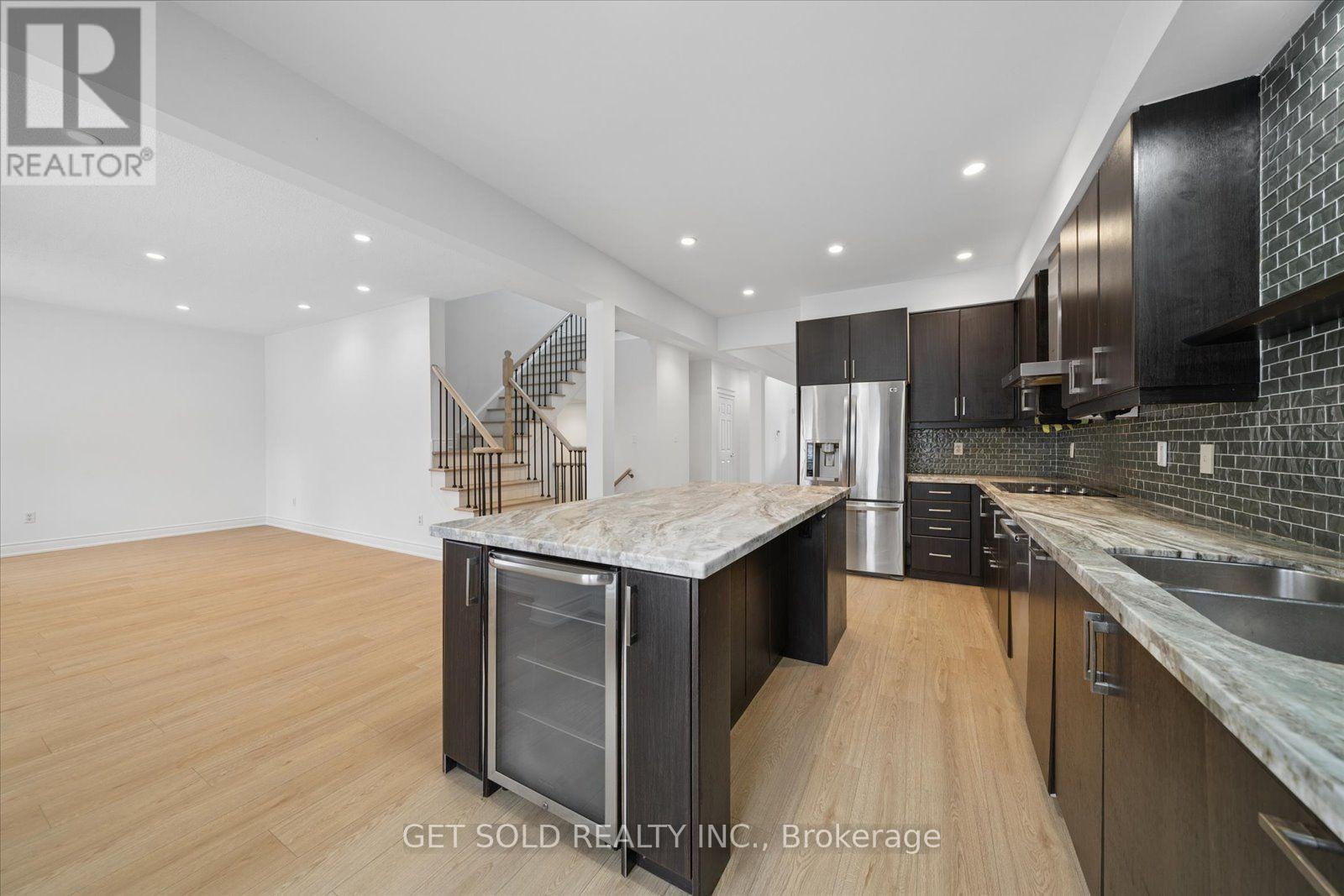 5 Ravine Edge Drive Property Photo 13