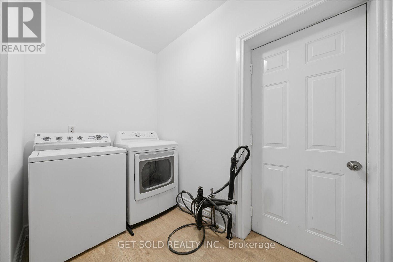 5 Ravine Edge Drive Property Photo 21
