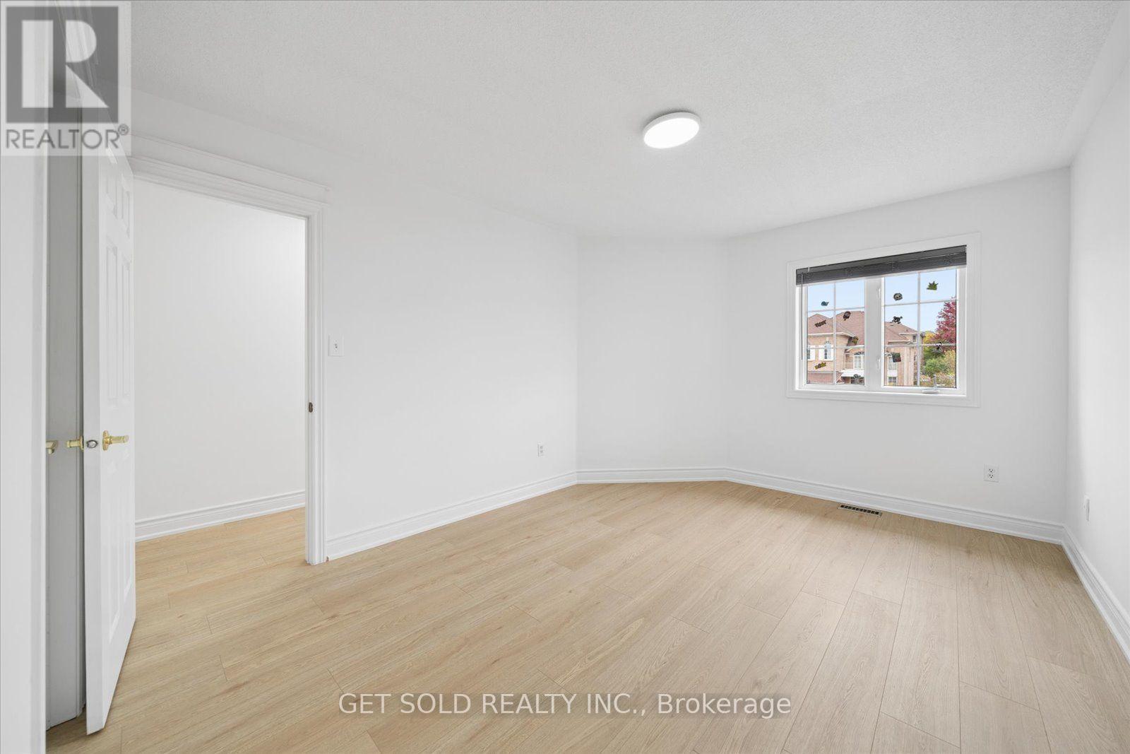 5 Ravine Edge Drive Property Photo 31