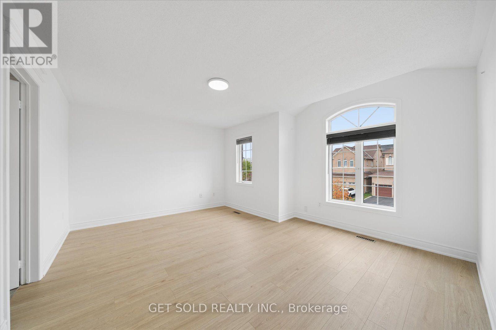 5 Ravine Edge Drive Property Photo 34