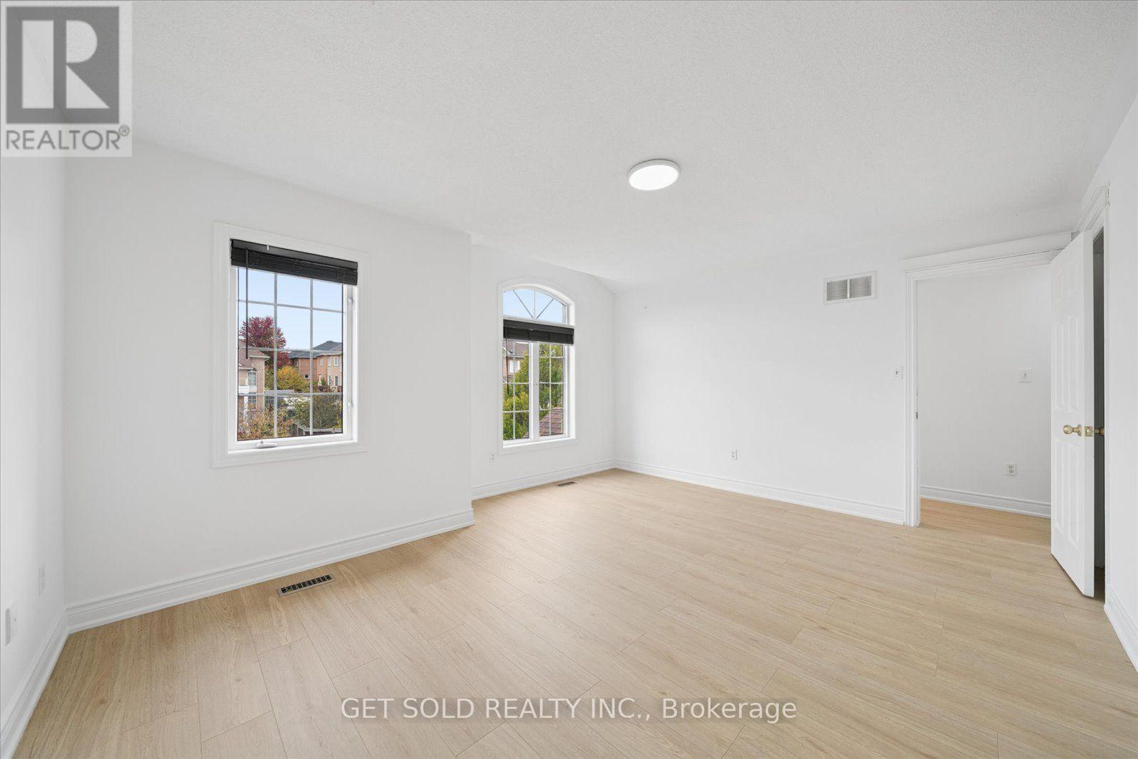 5 Ravine Edge Drive Property Photo 35