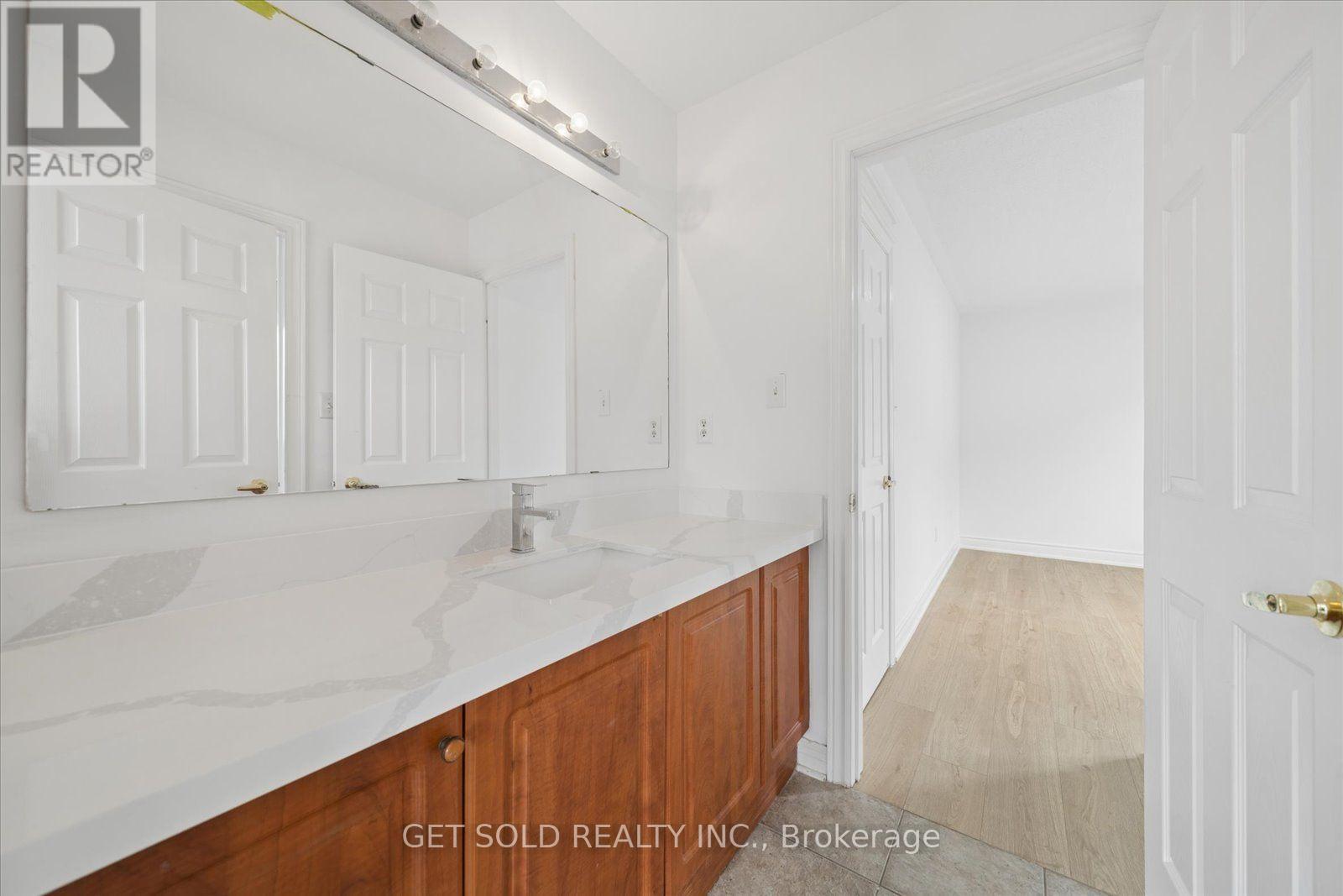 5 Ravine Edge Drive Property Photo 37