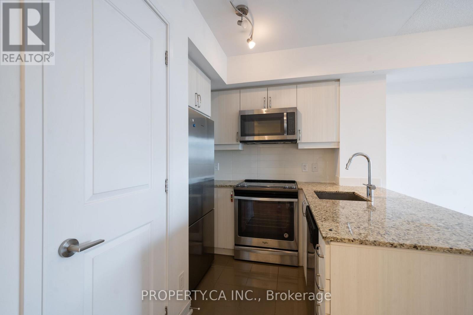 1210 - 9205 Yonge Street S Property Photo 6