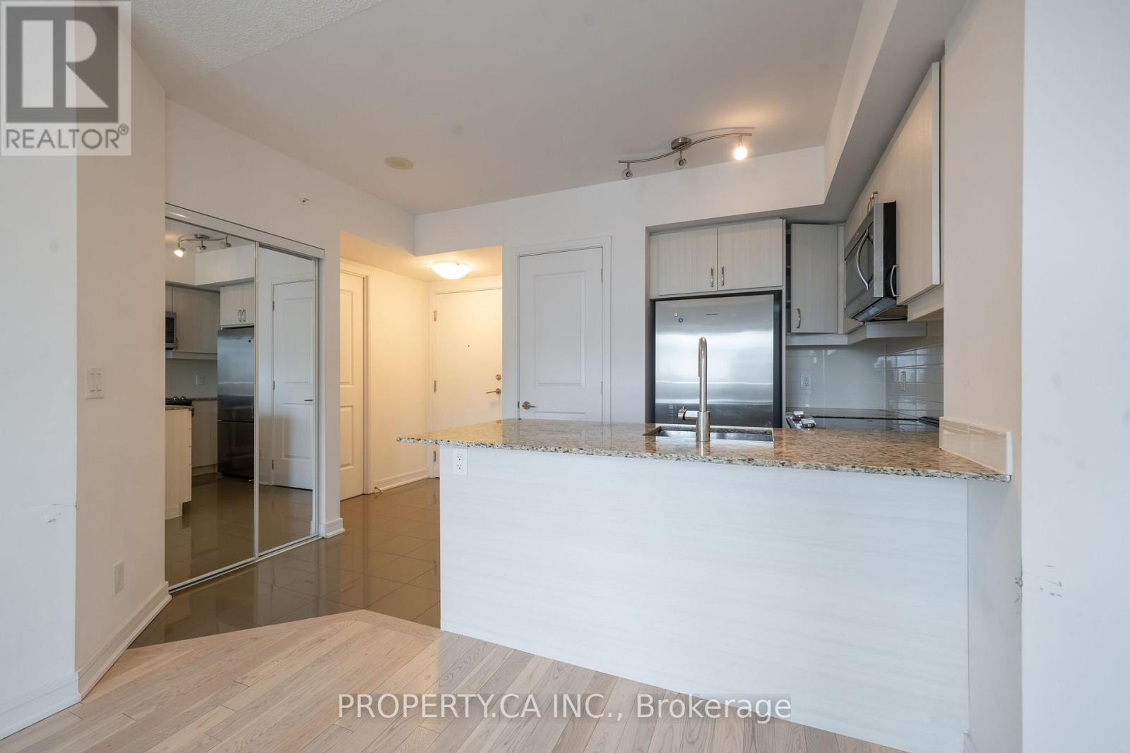 1210 - 9205 Yonge Street S Property Photo 7