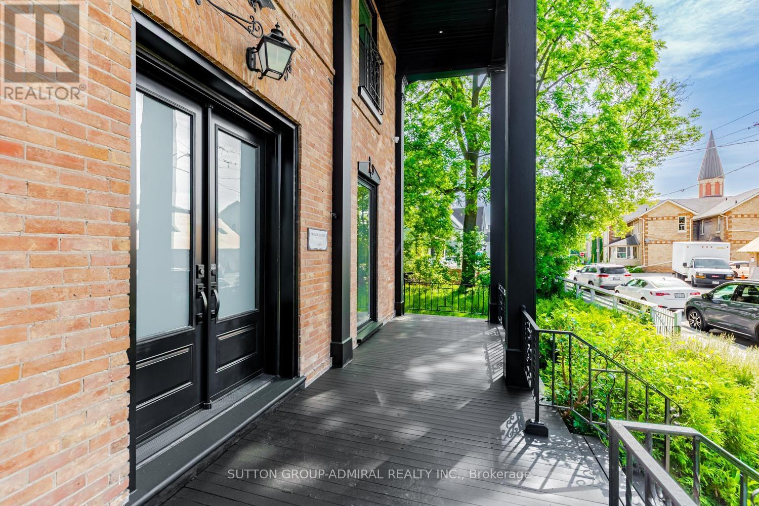 1 - 457 D'arcy Street Property Photo 6
