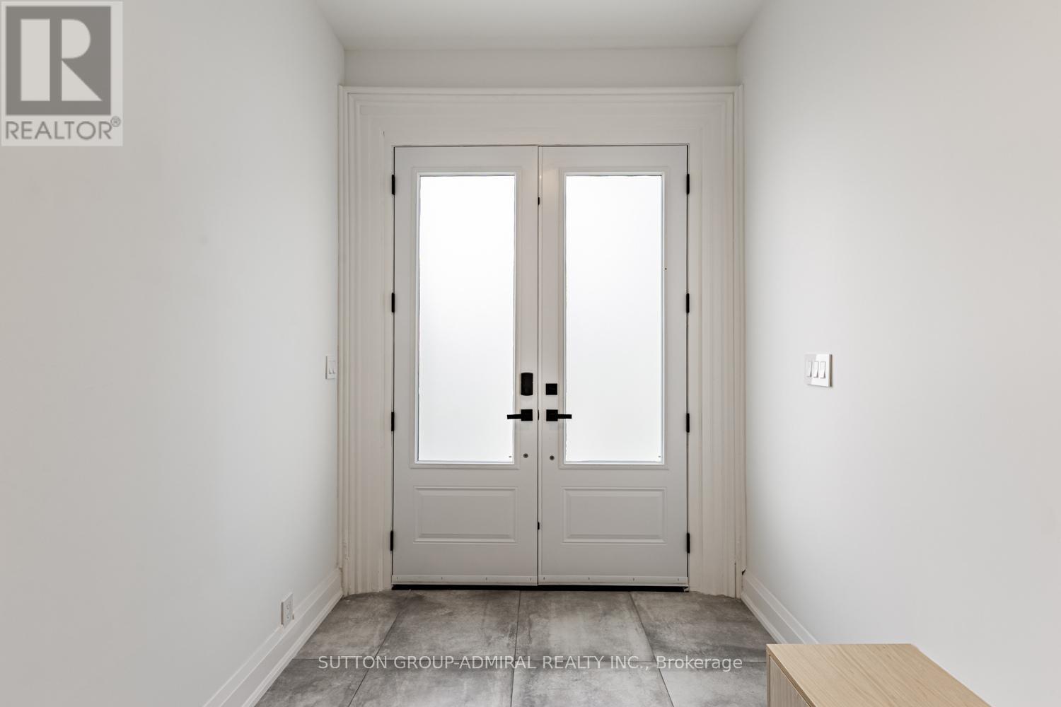 1 - 457 D'arcy Street Property Photo 7