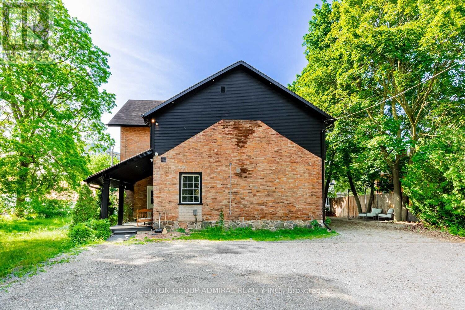 1 - 457 D'arcy Street Property Photo 33