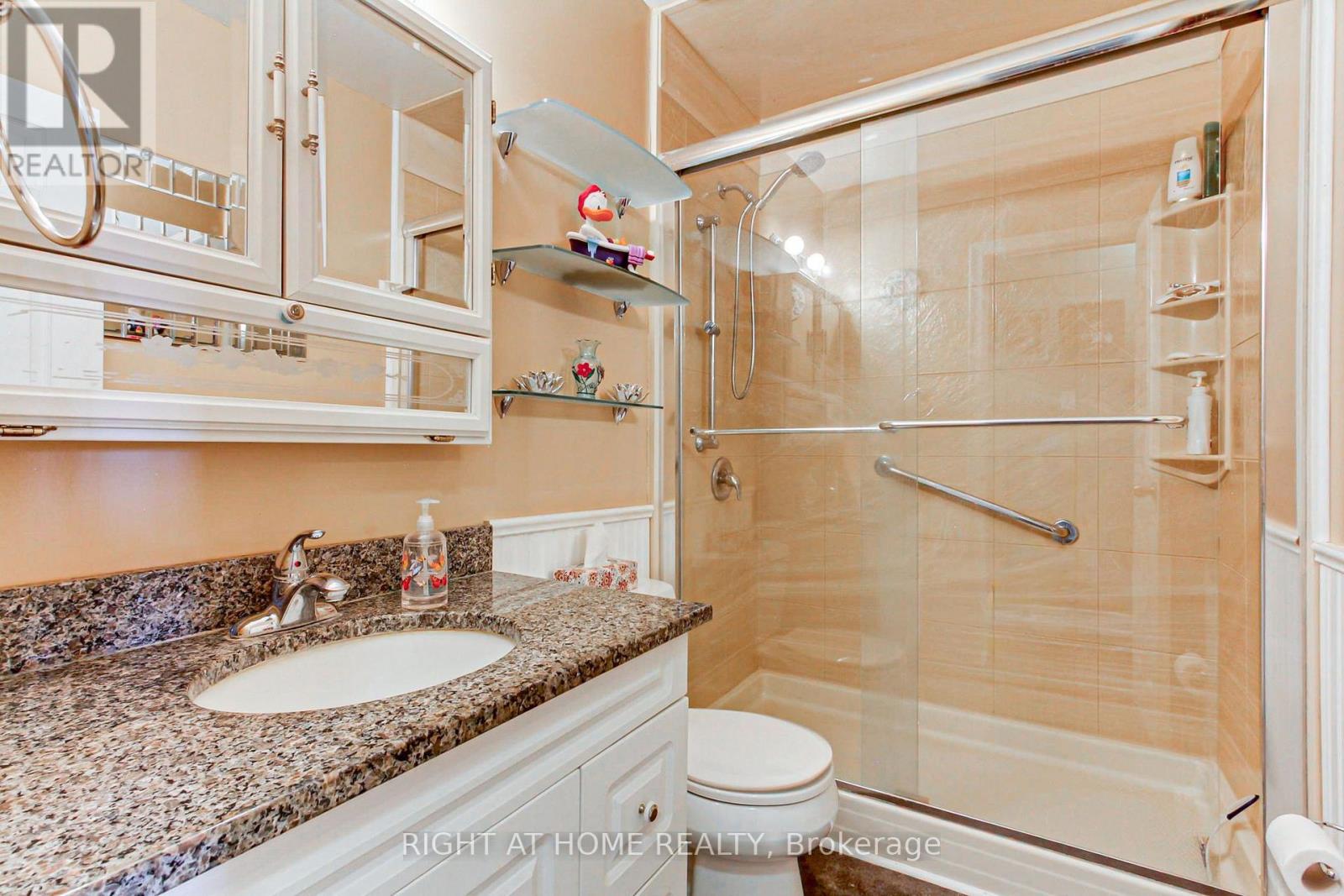 30 Kitimat Crescent Property Photo 13