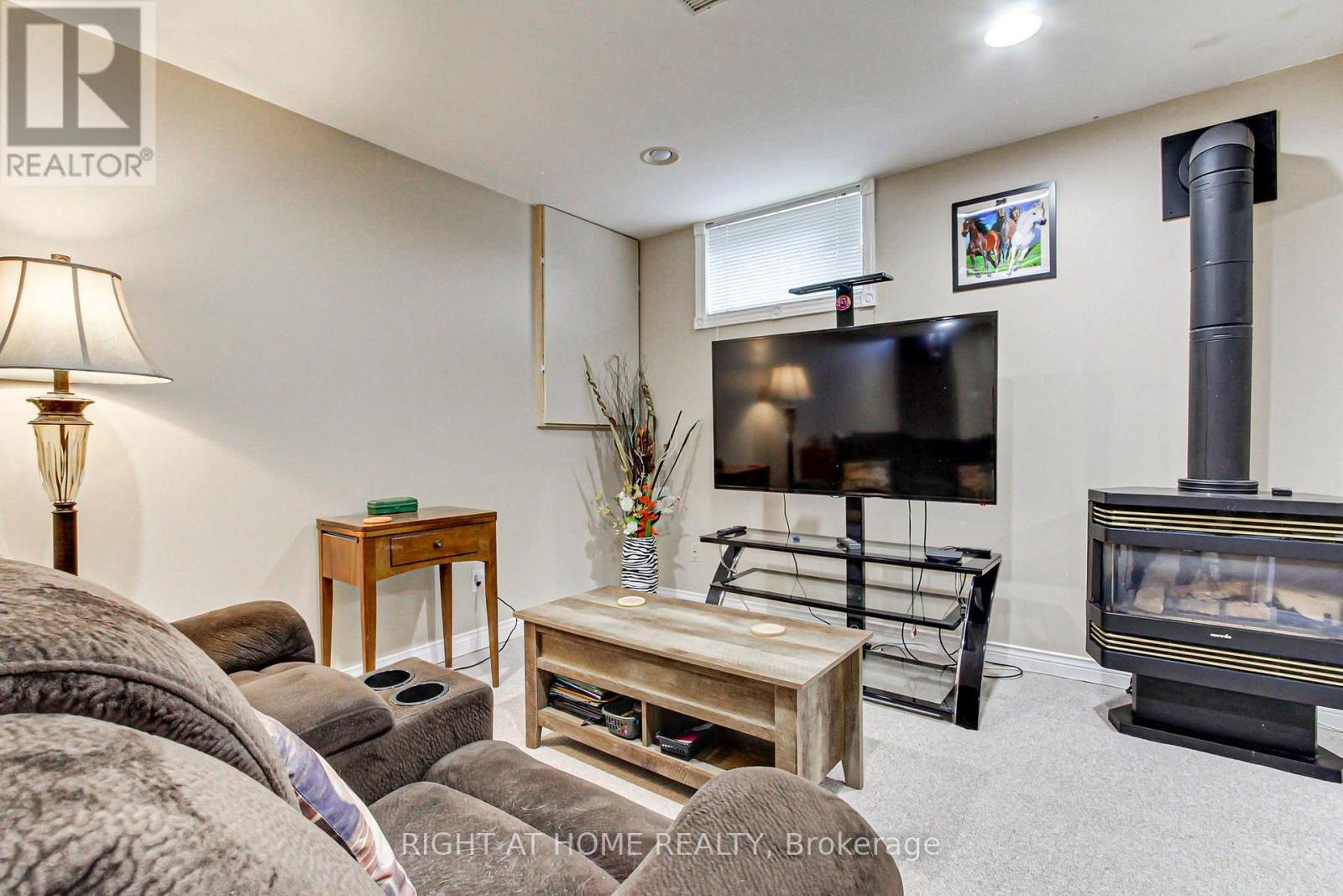 30 Kitimat Crescent Property Photo 15