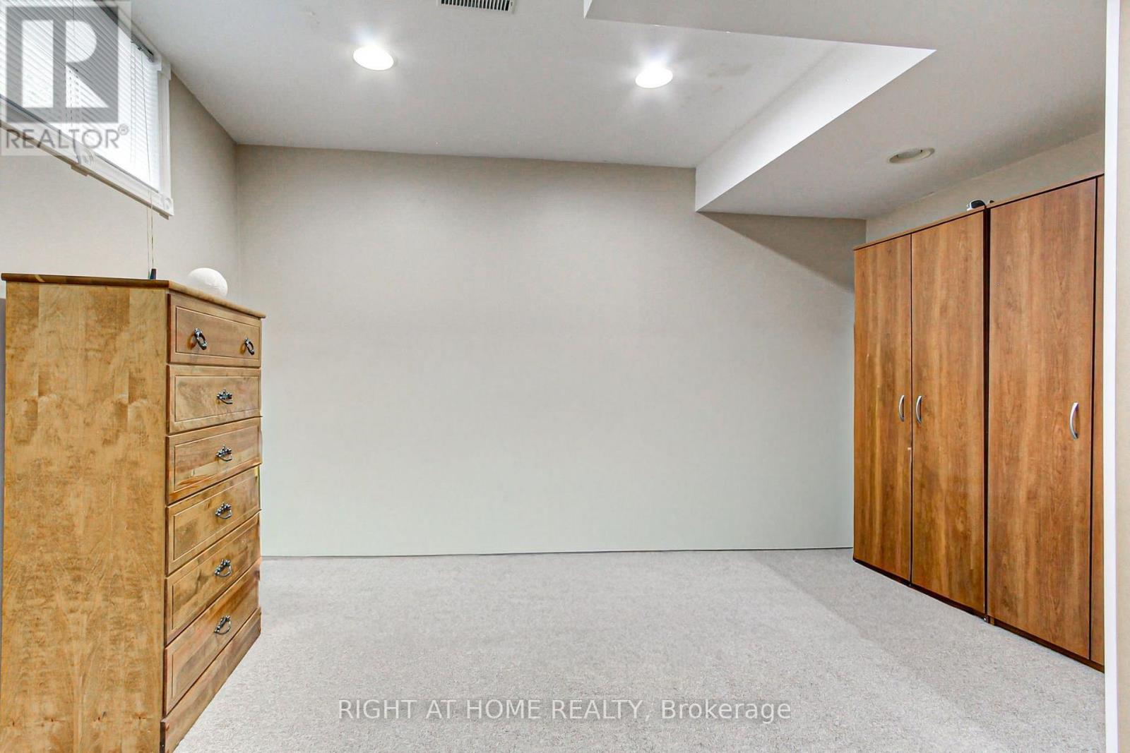 30 Kitimat Crescent Property Photo 16