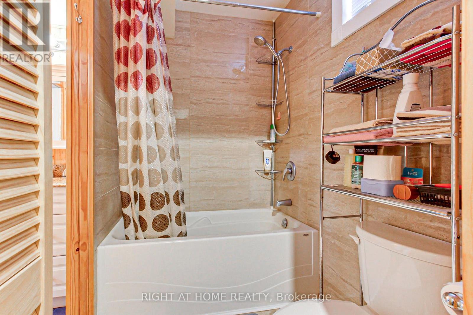 30 Kitimat Crescent Property Photo 18