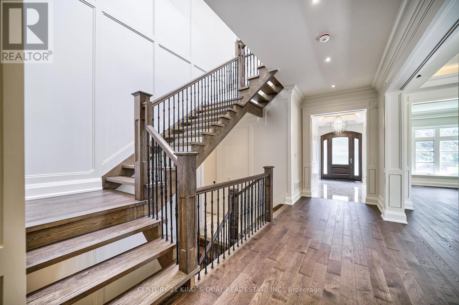 82 Cartier Crescent Property Photo 8