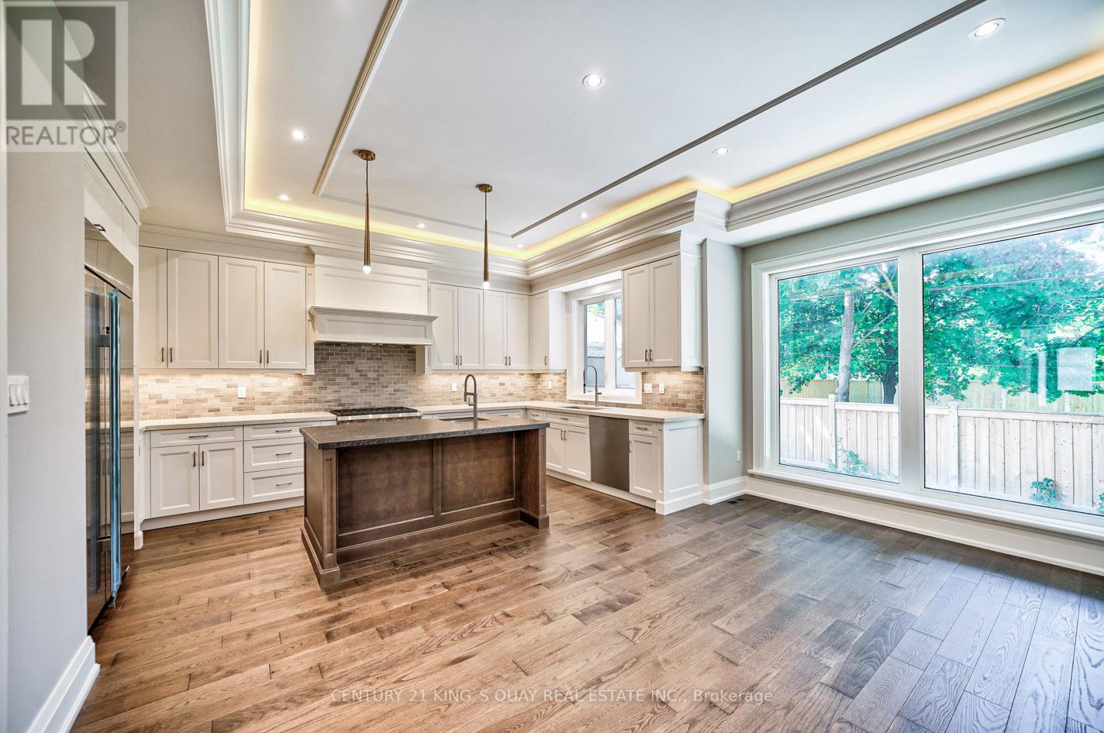 82 Cartier Crescent Property Photo 10