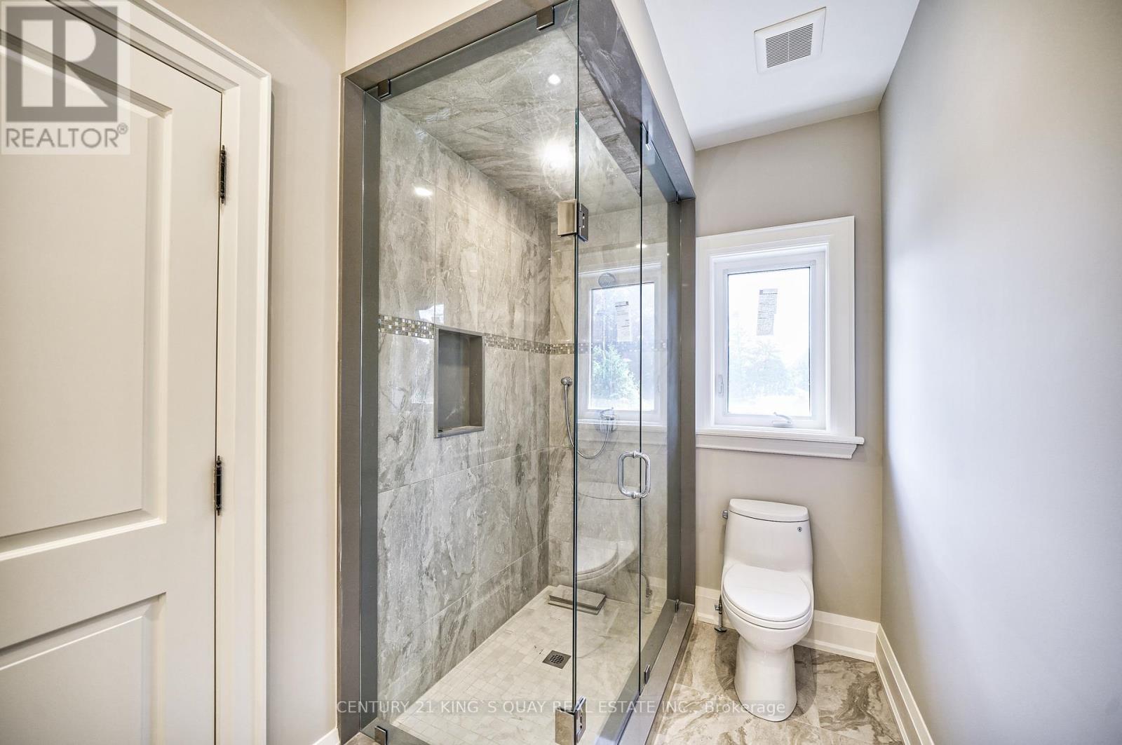 82 Cartier Crescent Property Photo 24