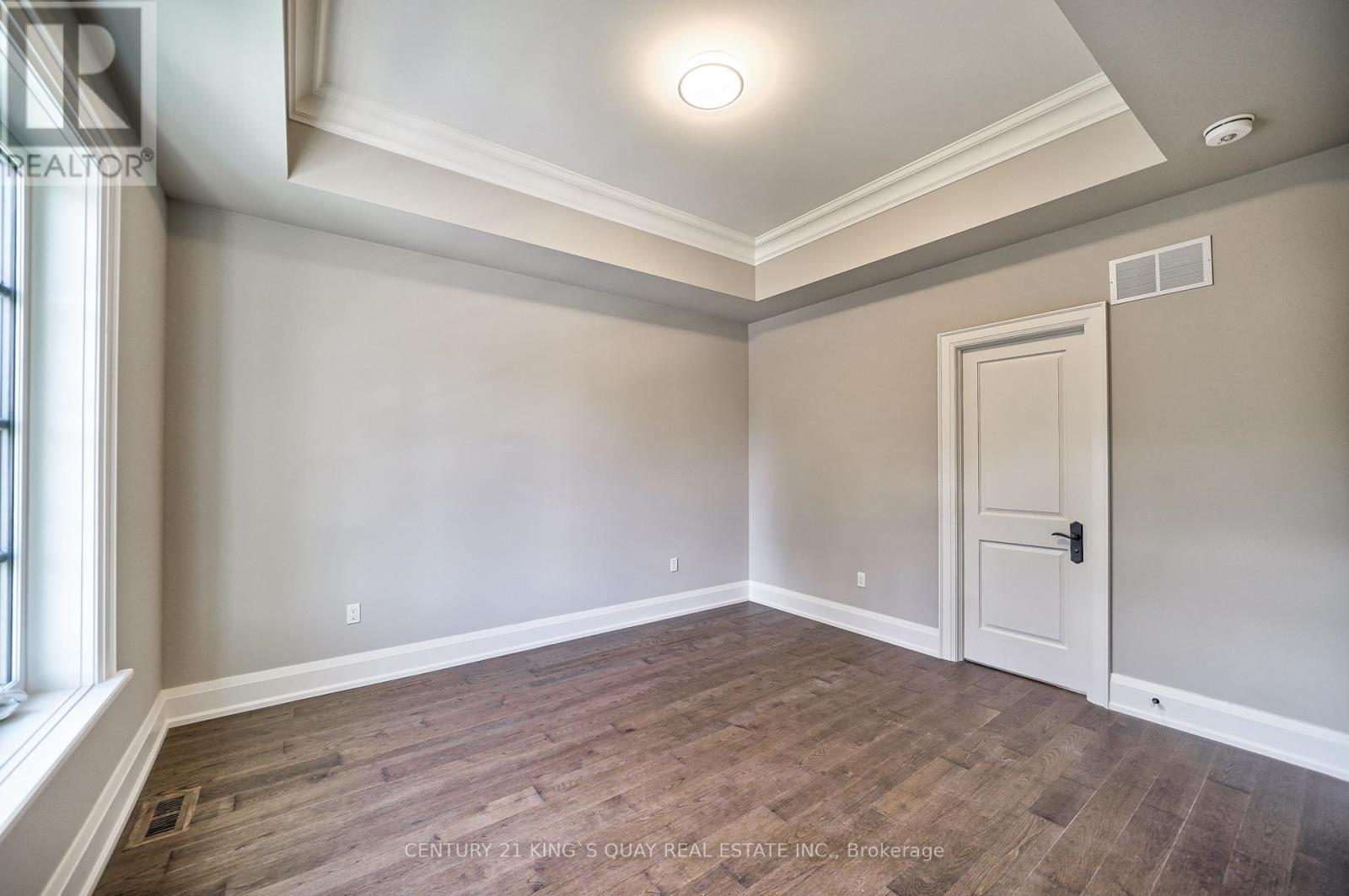 82 Cartier Crescent Property Photo 25