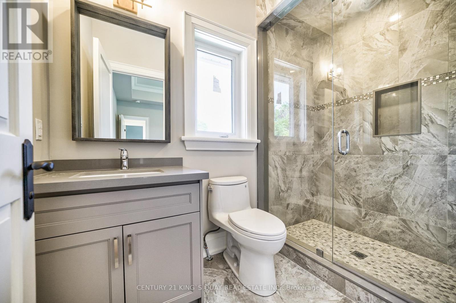 82 Cartier Crescent Property Photo 27