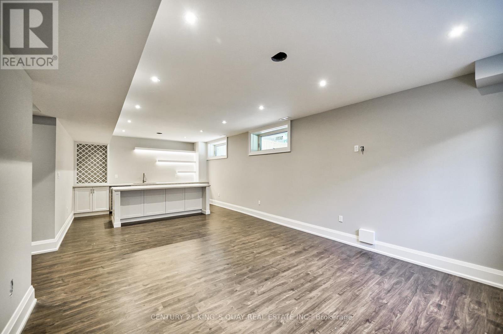 82 Cartier Crescent Property Photo 35