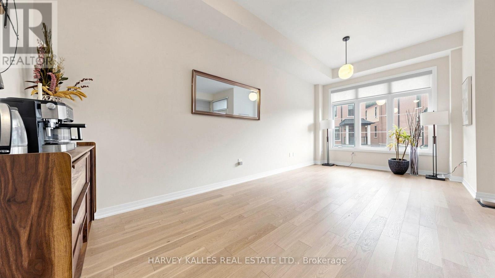 44 De La Roche Drive Property Photo 10