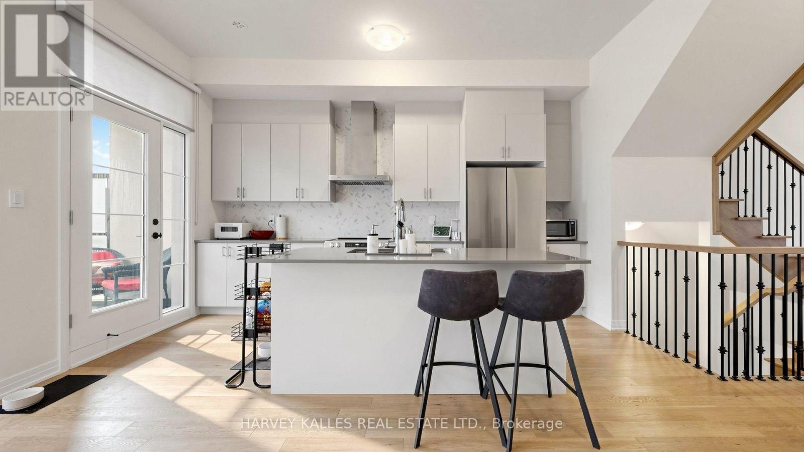44 De La Roche Drive Property Photo 14