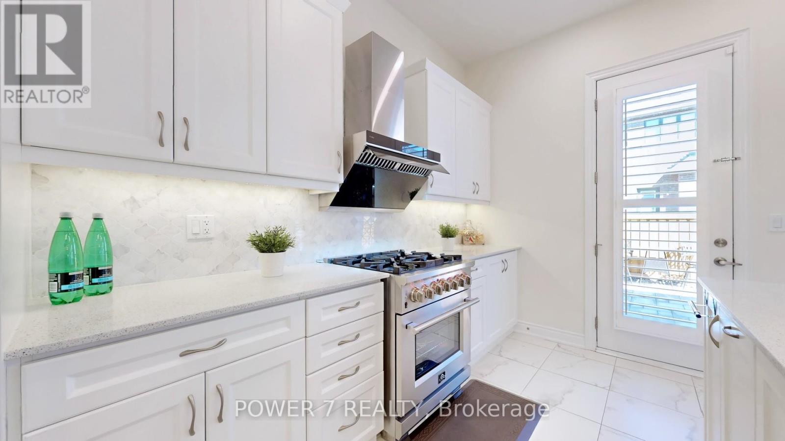 27 Joiner Circle Property Photo 17