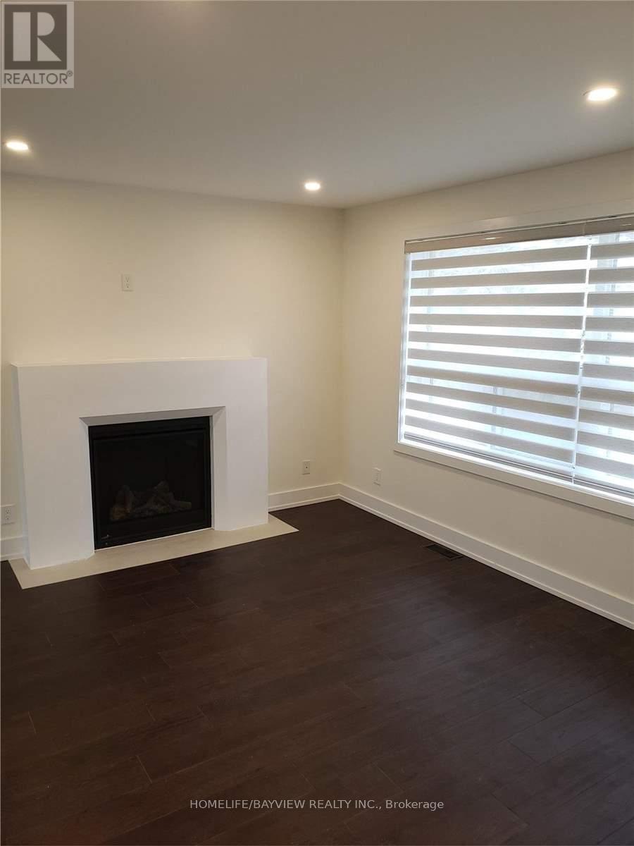 2401 Major Mackenzie Drive Property Photo 2